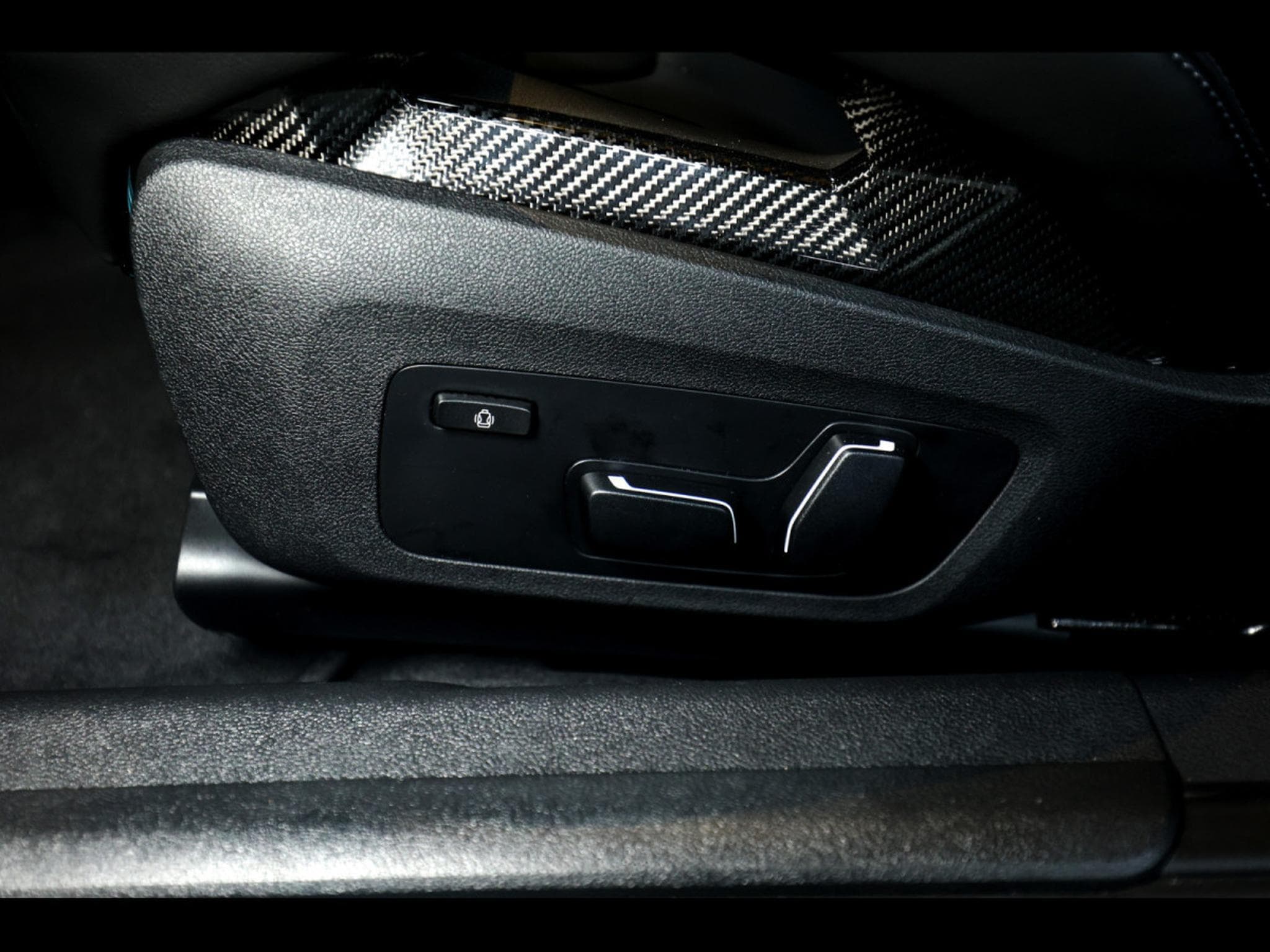 BMW M3 COMPETITION LIMOUSINE (G80) - MADEIRA RED METALLIC – BMW IND (2025) - Photo 21