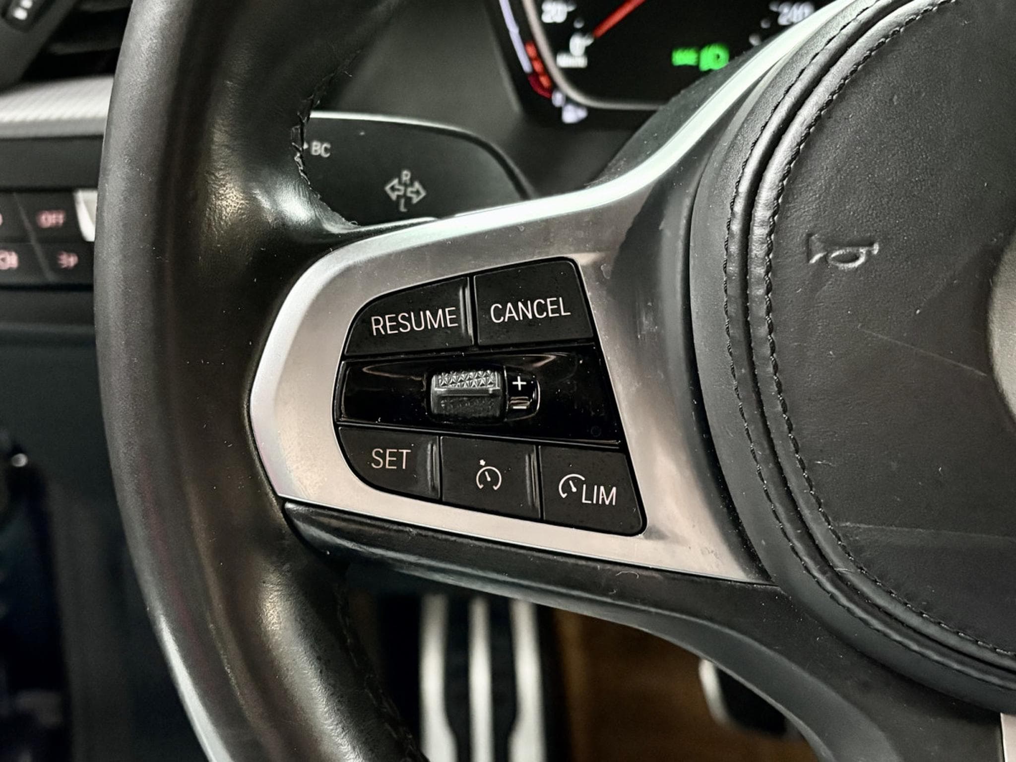 BMW 118 SERIE 1 118I M-SPORT AUTO 140 CV **ATTELAGE** (2019) - Photo 12