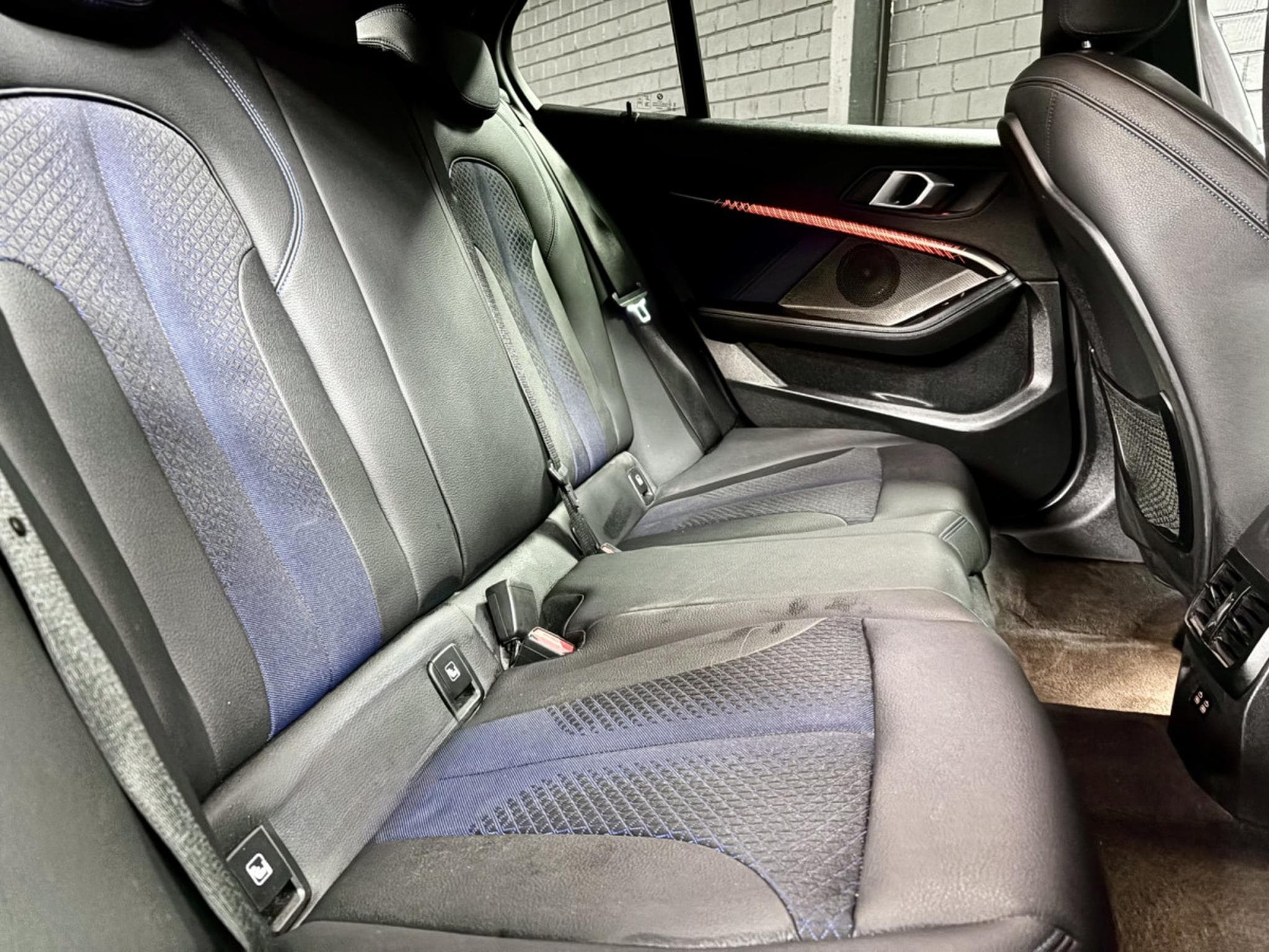 BMW 118 SERIE 1 118I M-SPORT AUTO 140 CV **ATTELAGE** (2019) - Photo 23