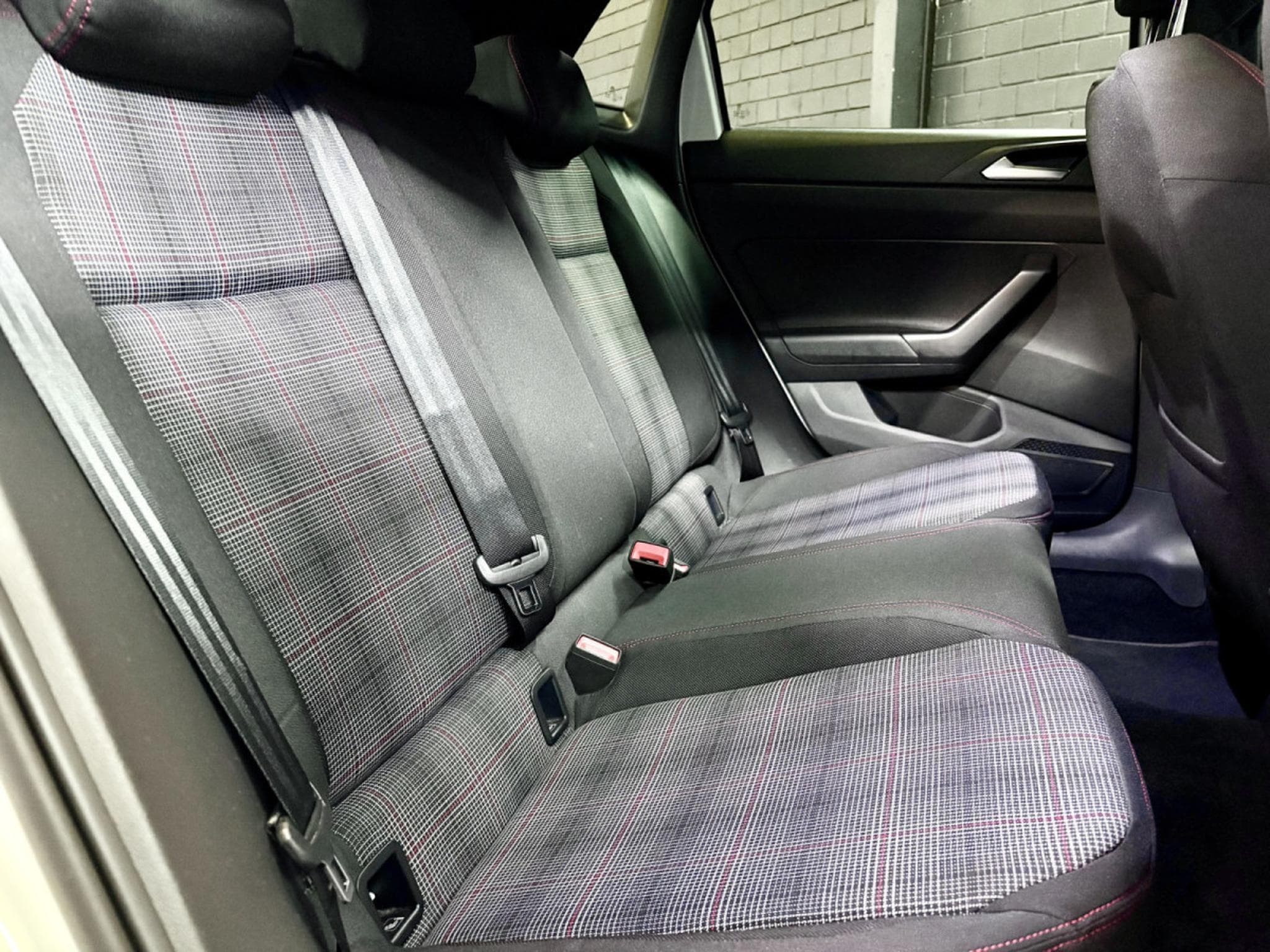 VW Polo 2.0 TSI 207 CV DSG7 **BEATS** MATRIX ** VIRTUAL** (2023) - Foto 9