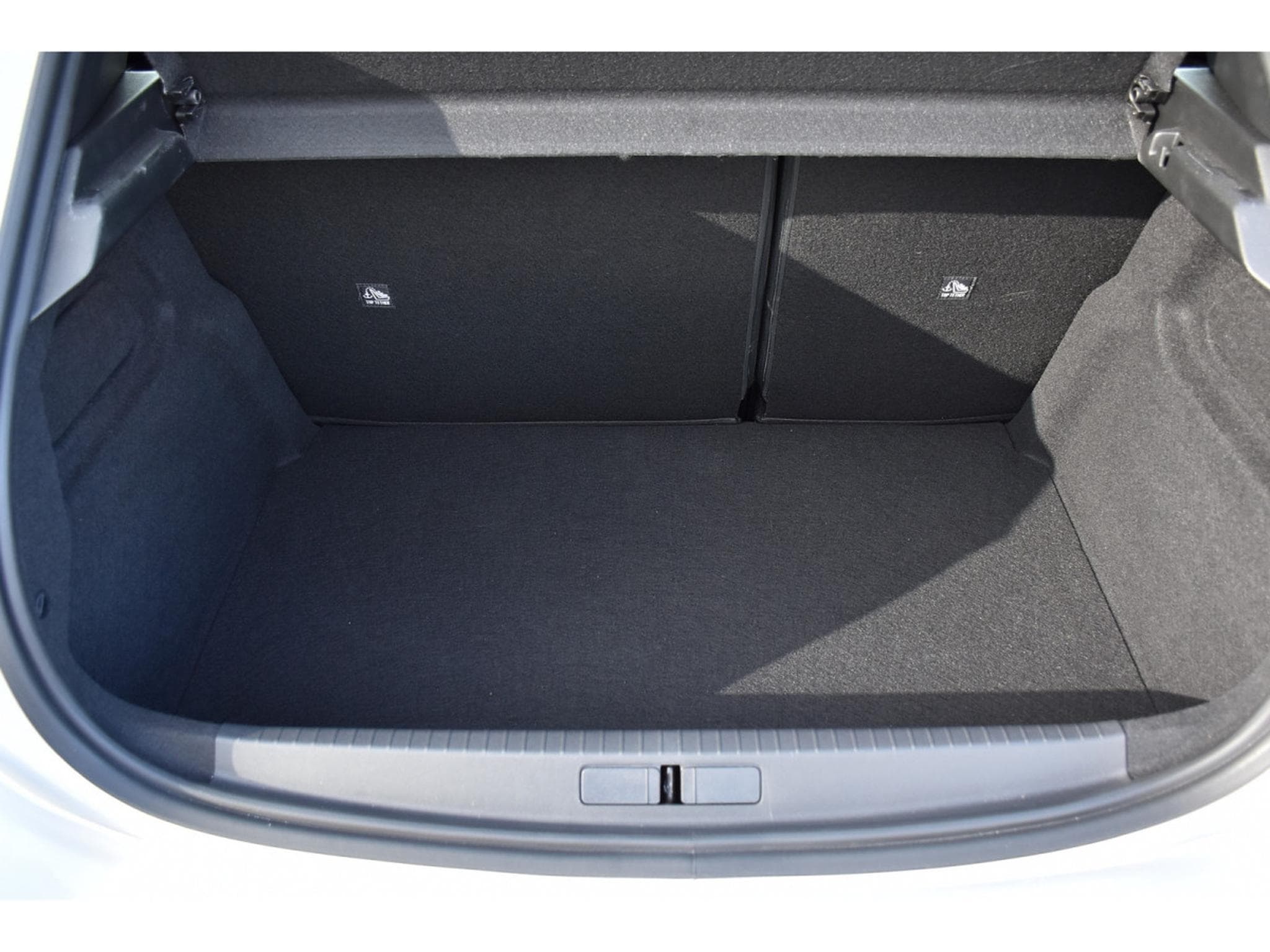 Opel Corsa 1.2 Turbo GS REGUL LANE SIDE CAM NEUVE (2025) - Photo 21