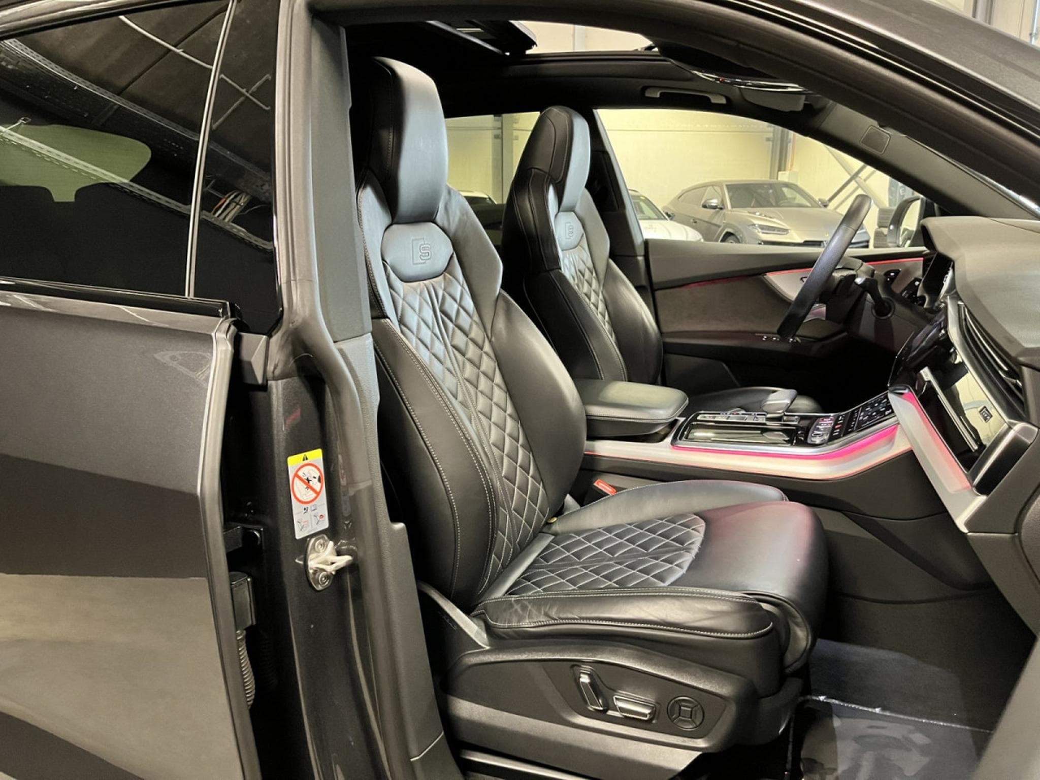 Audi SQ8 4.0 TDI Quattro/Matrix PANO/B&O/23/360°/HUD/AHK/ADAPTATIVE C (2021) - Photo 20