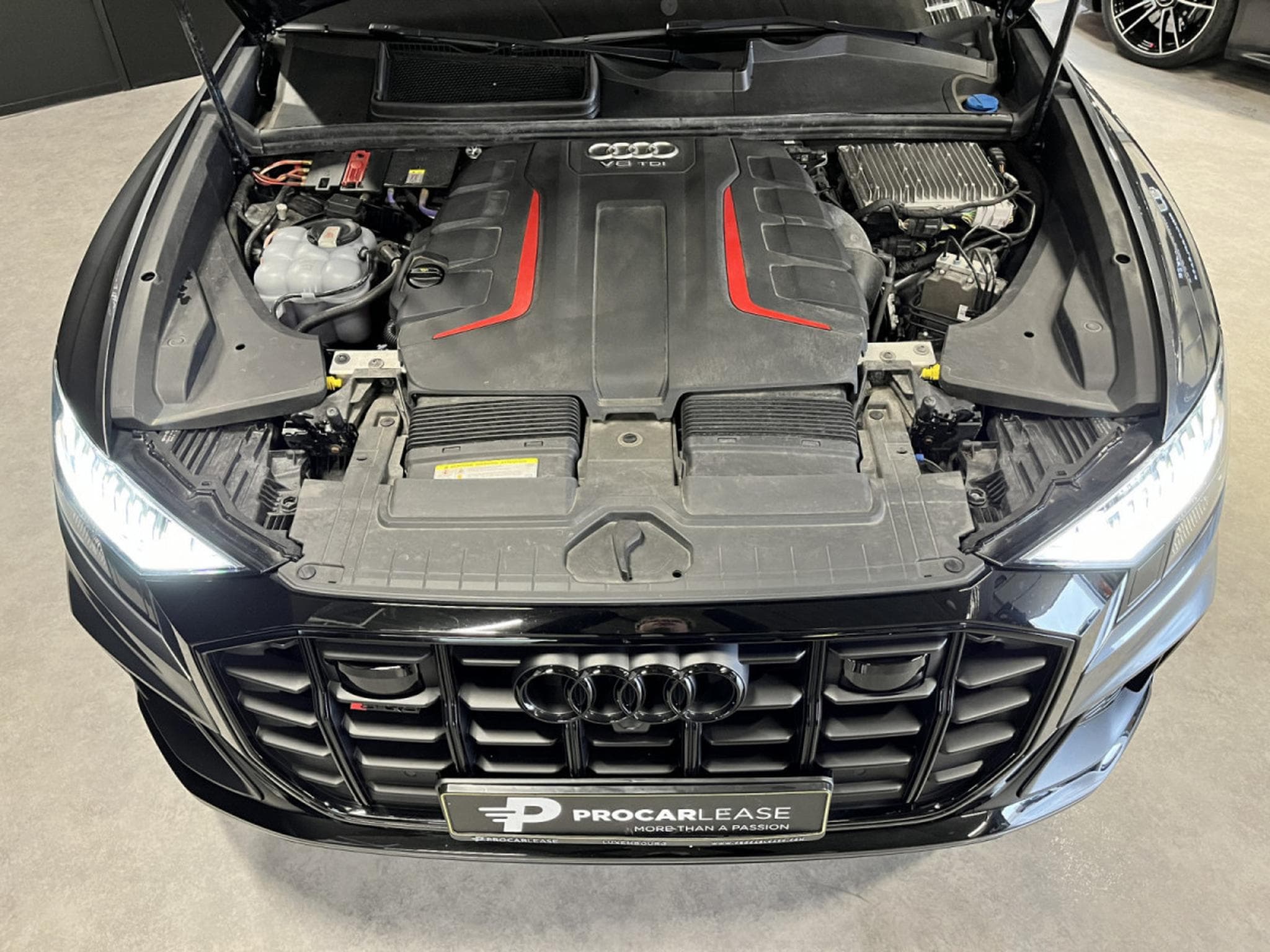 Audi SQ8 4.0 TDI Quattro/Matrix PANO/B&O/23/360°/HUD/AHK/ADAPTATIVE C (2021) - Photo 24