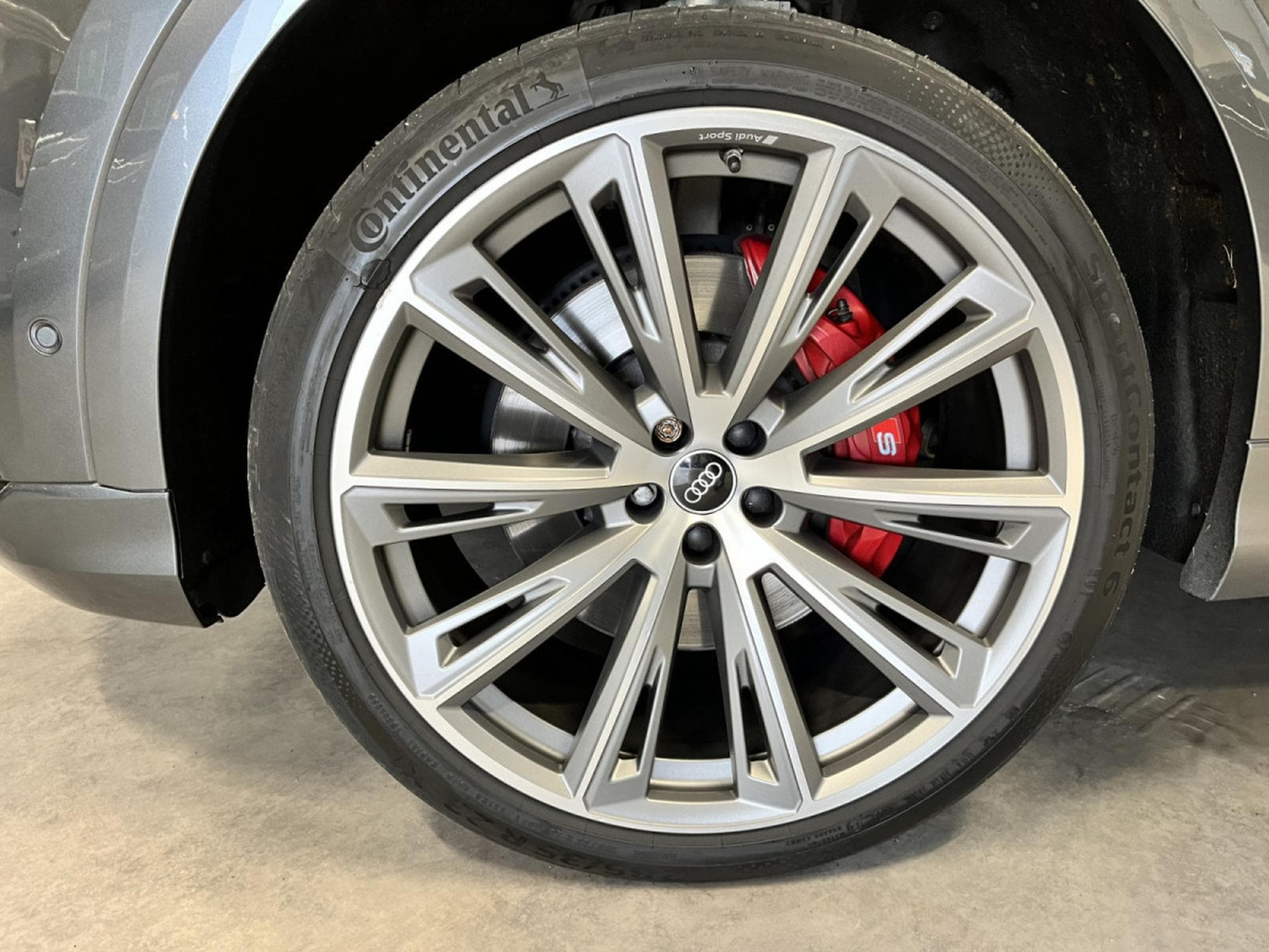 Audi SQ8 4.0 TDI Quattro/Matrix PANO/B&O/23/360°/HUD/AHK/ADAPTATIVE C (2021) - Photo 25