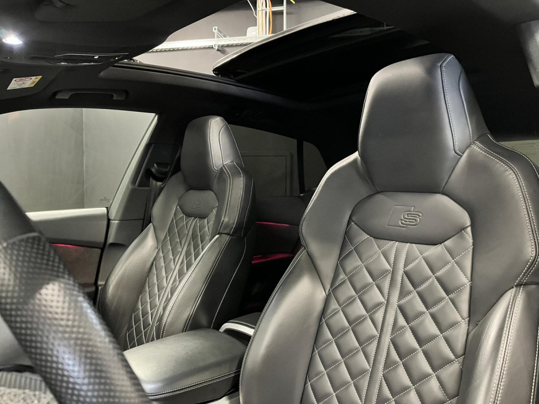 Audi SQ8 4.0 TDI Quattro/Matrix PANO/B&O/23/360°/HUD/AHK/ADAPTATIVE C (2021) - Photo 7