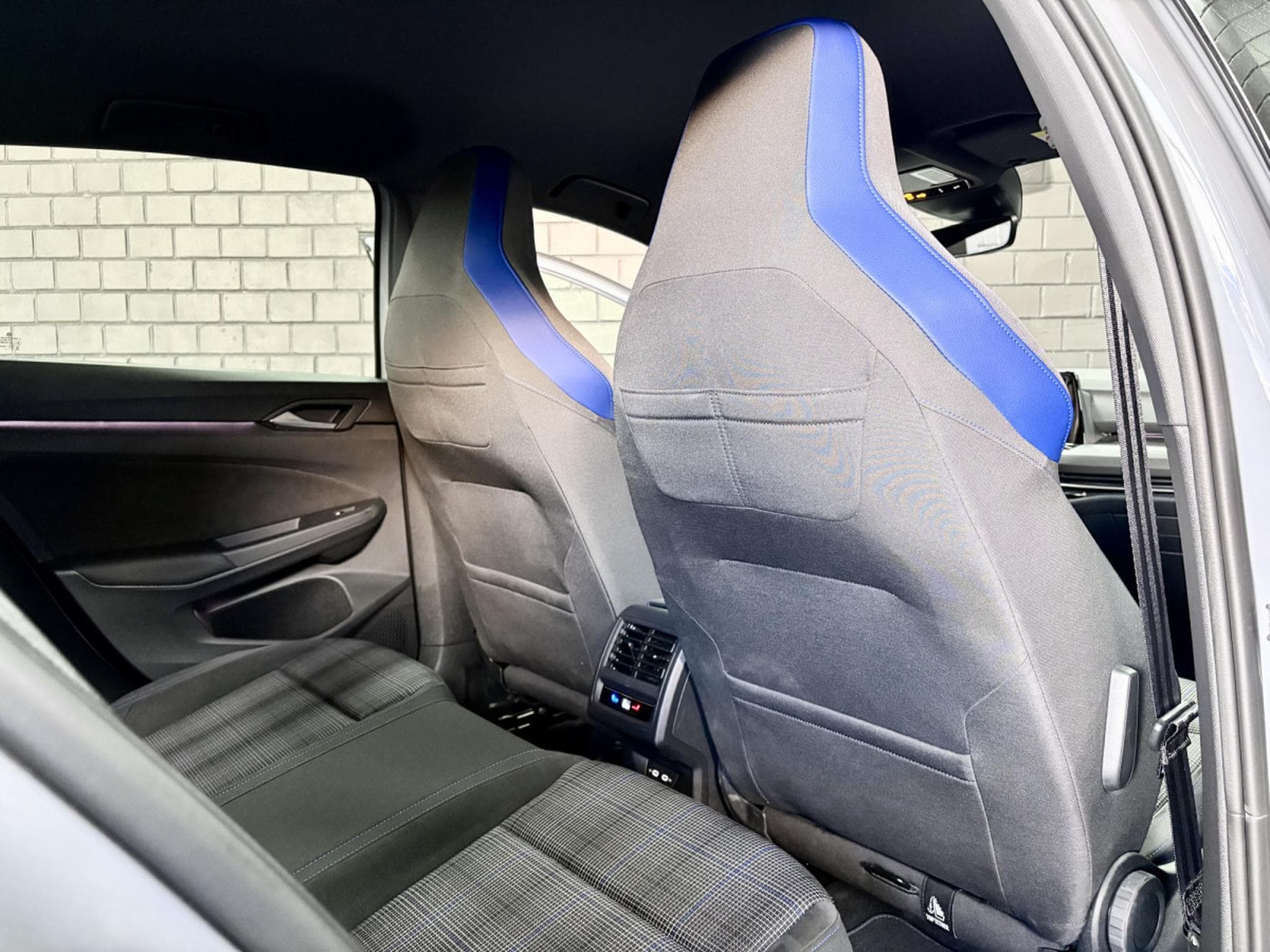 VW Golf GTE 1.4 TSI eHYBRID 245CV DSG6 *MATRIX**ATTELAGE**ACC** (2022) - Photo 24