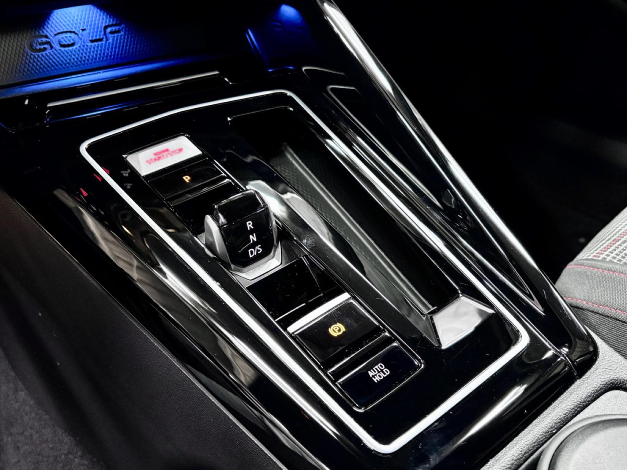 VW Golf GTI 2.0 TSI 245CV DSG7 *ACC* CAMERA* (2023) - Foto 11