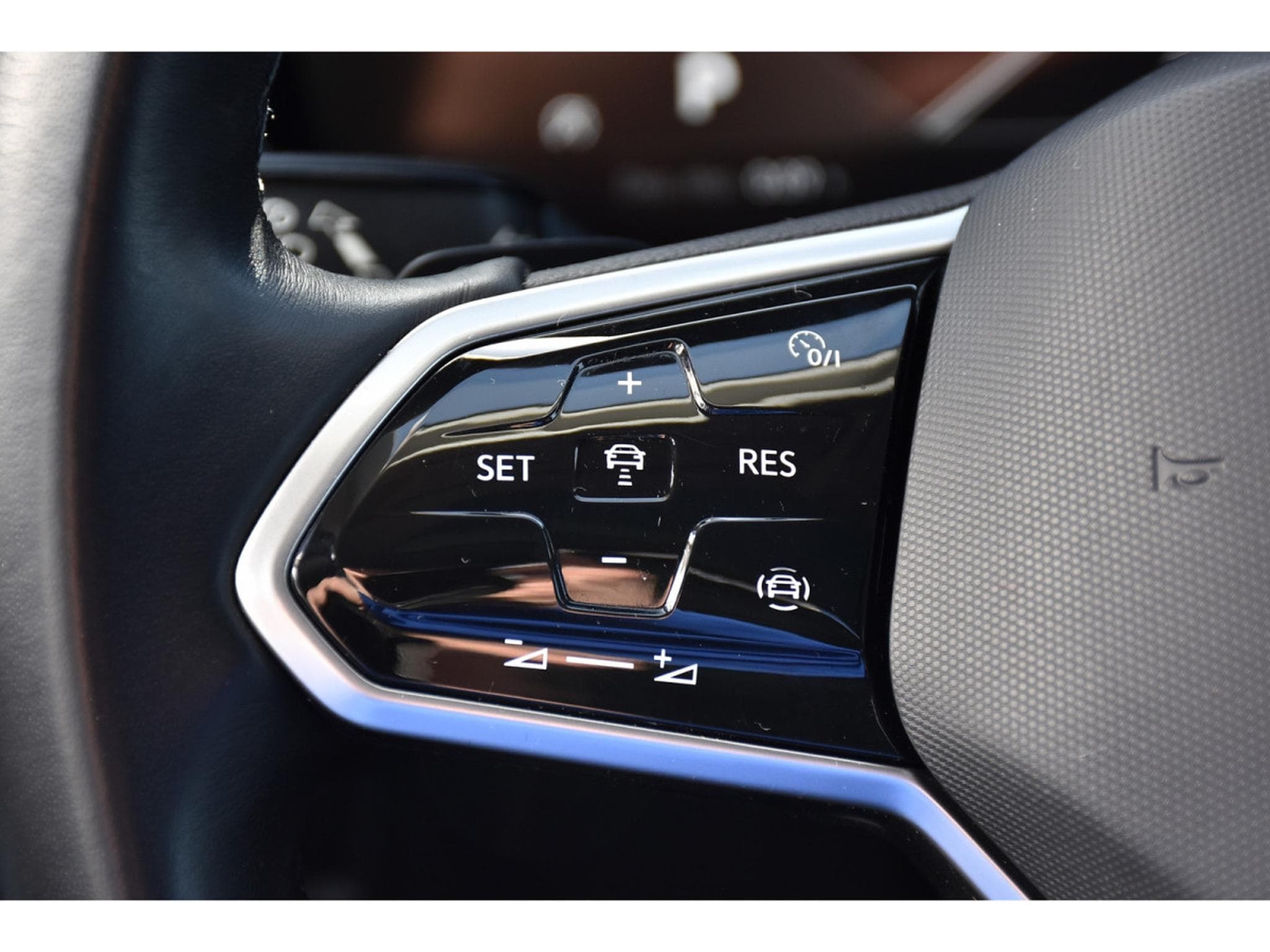 VW Touareg 3.0 TDI 4Motion R-Line Tip PANO CHFF ADD ATT RMQ MEM 1° MAIN (2021) - Photo 17