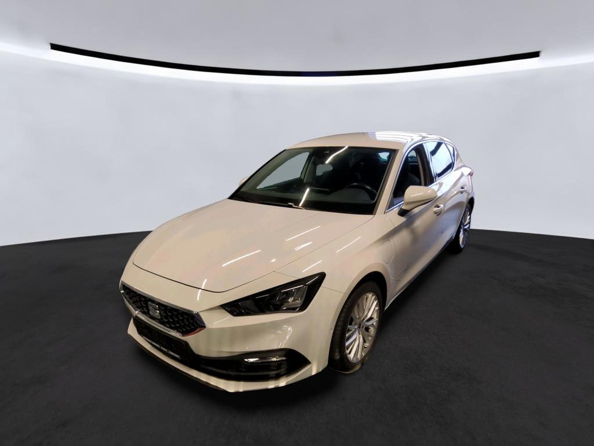 Seat Leon IV Xcellence 1.4 e-Hybrid 204CV DSG 6  *4 SAISONS* *CAMERA* (2022) - Foto 1