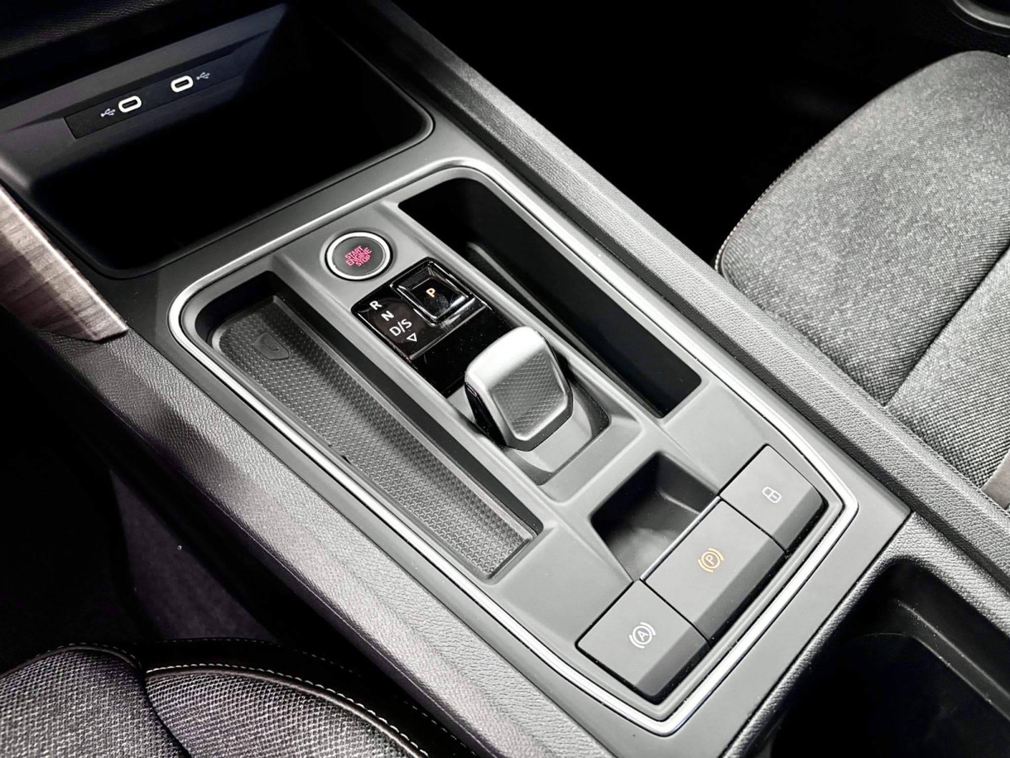 Seat Leon IV Xcellence 1.4 e-Hybrid 204CV DSG 6  *4 SAISONS* *CAMERA* (2022) - Photo 14