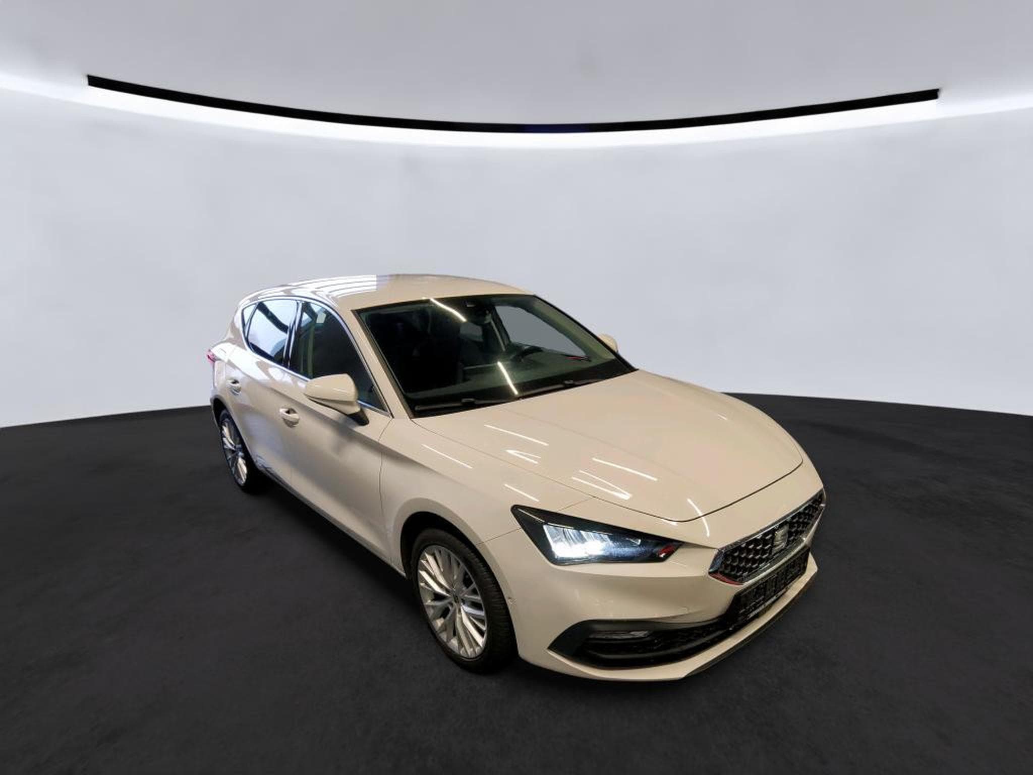 Seat Leon IV Xcellence 1.4 e-Hybrid 204CV DSG 6  *4 SAISONS* *CAMERA* (2022) - Foto 3