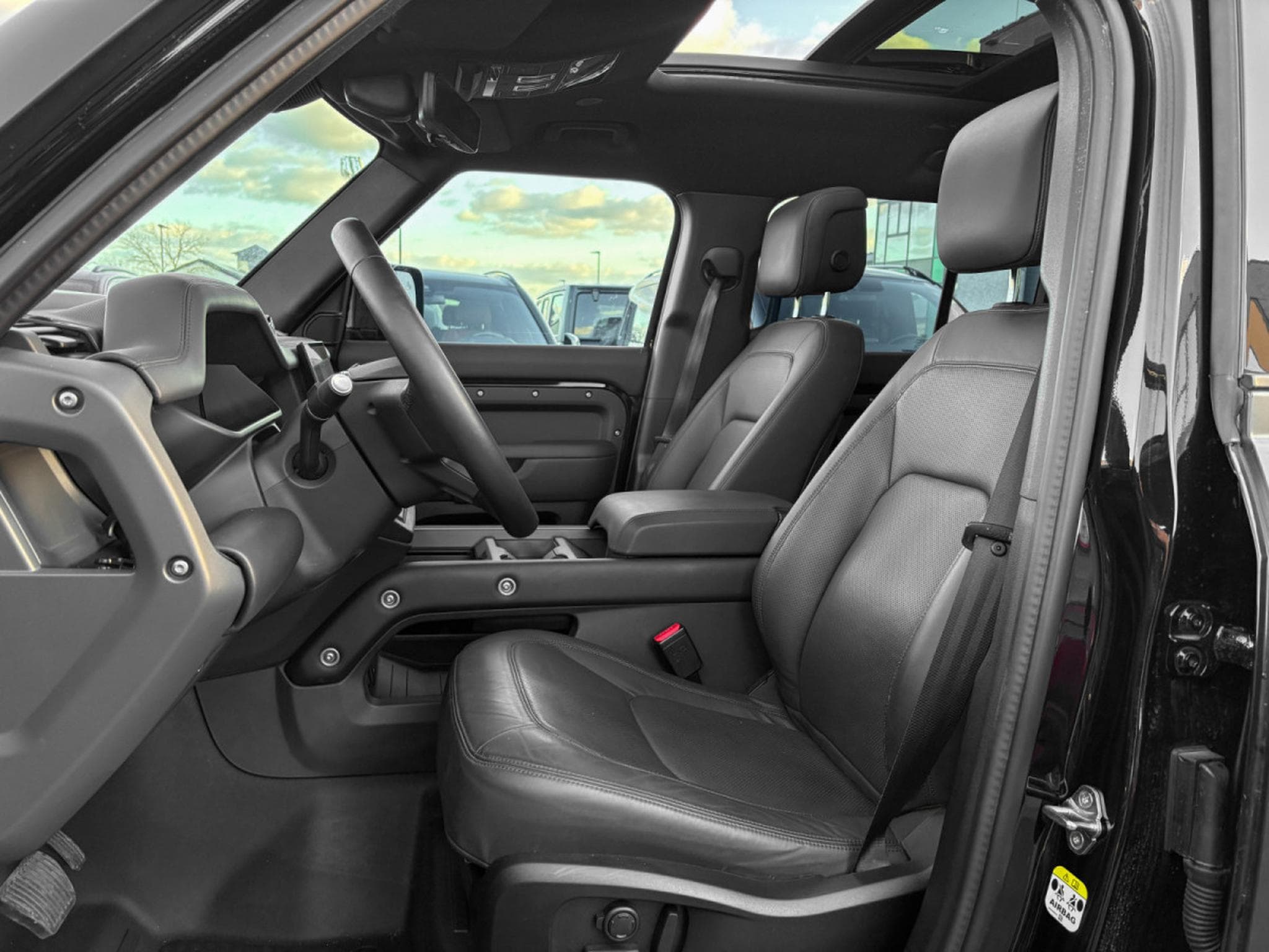 Land-Rover Defender DEFENDER 110 D250X-DYNAMIC SE AWD MY25 (2025) - Photo 16