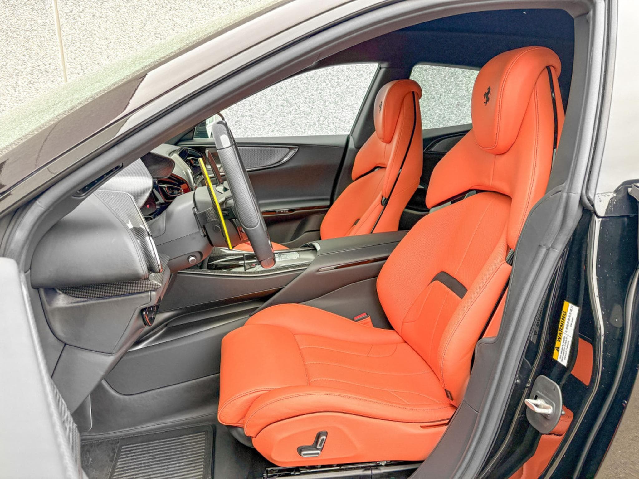 Ferrari Purosangue V12/NO VAT/NERO PUROSANGUE/CARBON/FULL (2024) - Photo 10