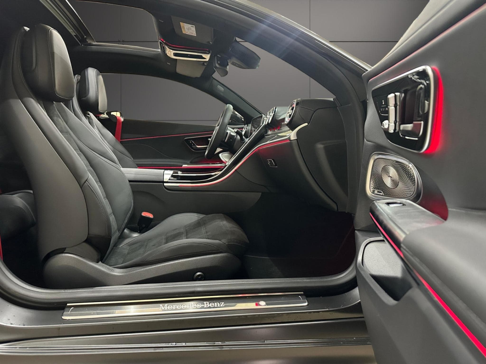 Mercedes CLE 450 450 Coupe 4Matic/AMG Line Premium/HUD/360°/Burmester/(OLED) (2026) - Photo 8