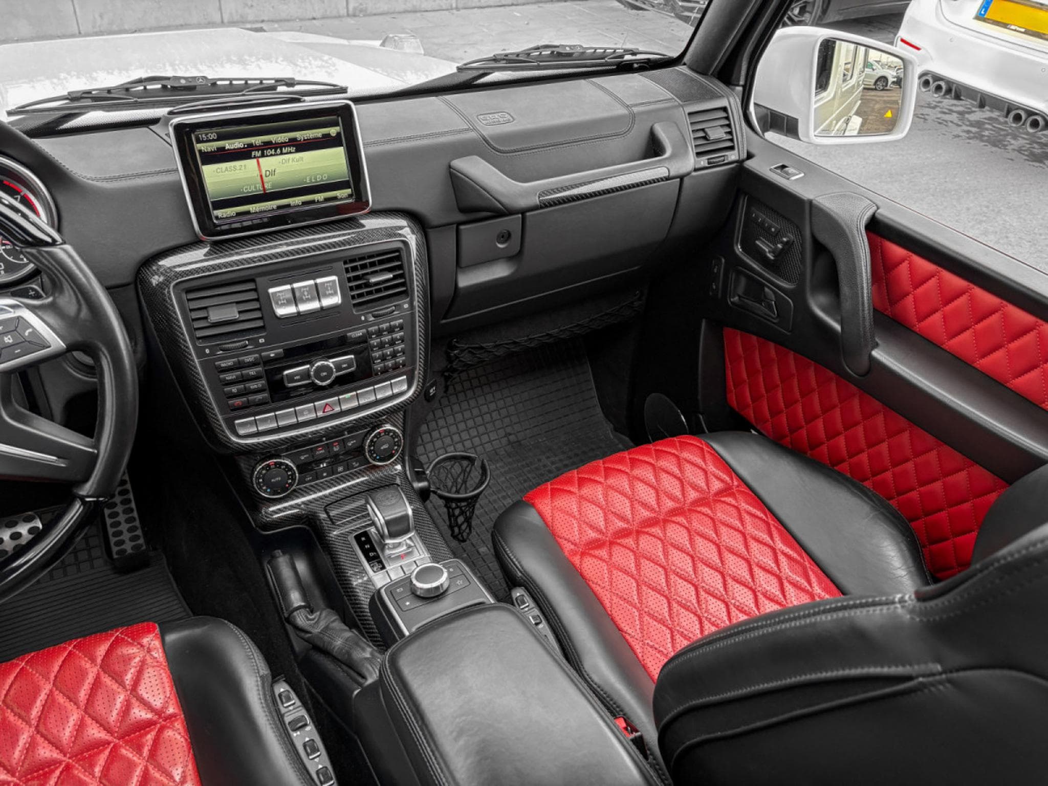 Mercedes G 63 AMG G63 AMG DESIGNO/DISTRO+/MULTMEDIA/VOLL (2015) - Photo 16