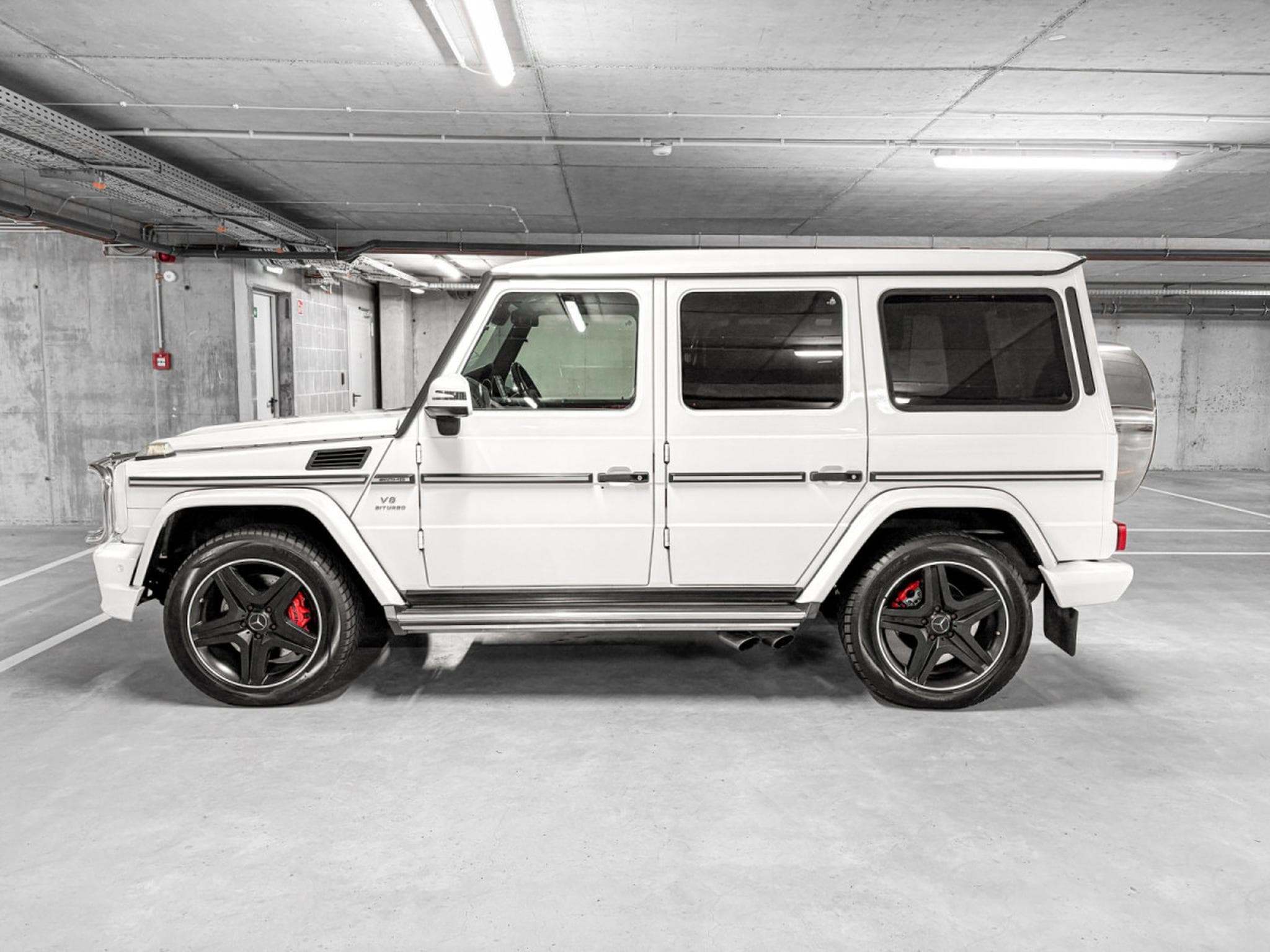 Mercedes G 63 AMG G63 AMG DESIGNO/DISTRO+/MULTMEDIA/VOLL (2015) - Photo 3