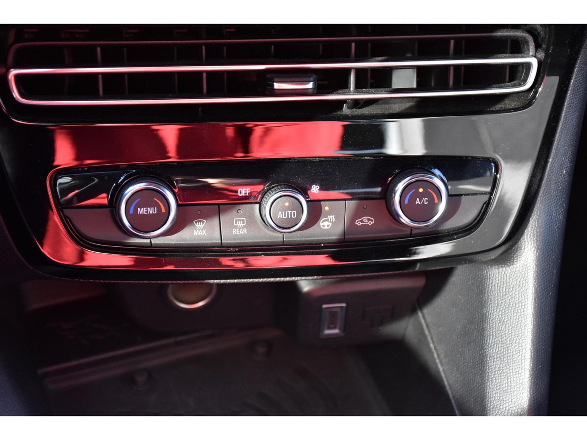 Opel Mokka 1.2 Turbo MHEV Edition e-DCT6 ACC SIDE GPS CAM 1° MAIN (2025) - Photo 19