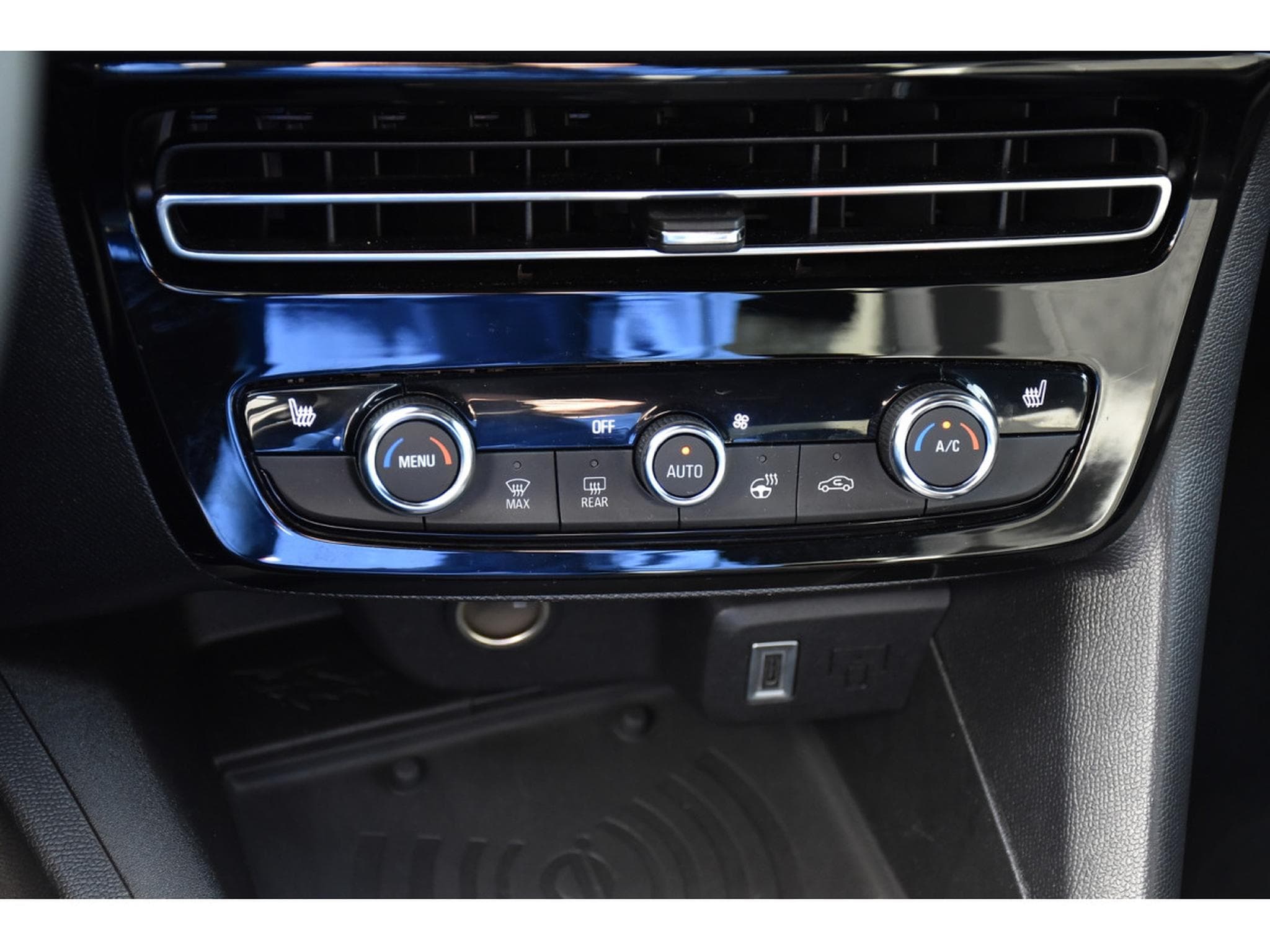 Opel Mokka 1.2 Turbo MHEV Edition e-DCT6 ACC SIDE GPS CAM 1° MAIN (2025) - Photo 19