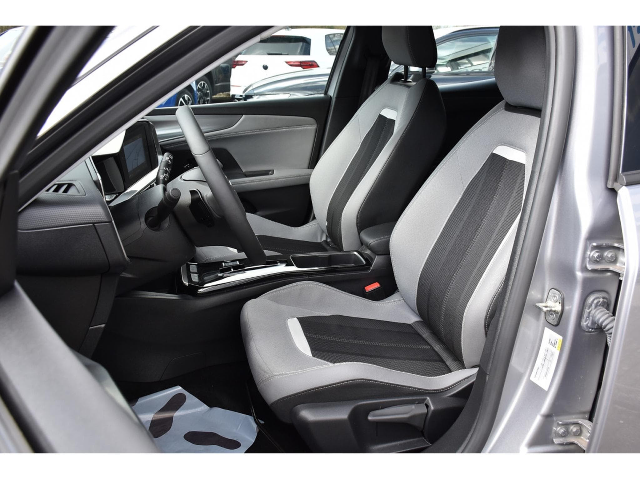 Opel Mokka 1.2 Turbo GS EAT8 SG CHFF ACC SIDE GPS CAM 1° MAIN (2024) - Photo 6