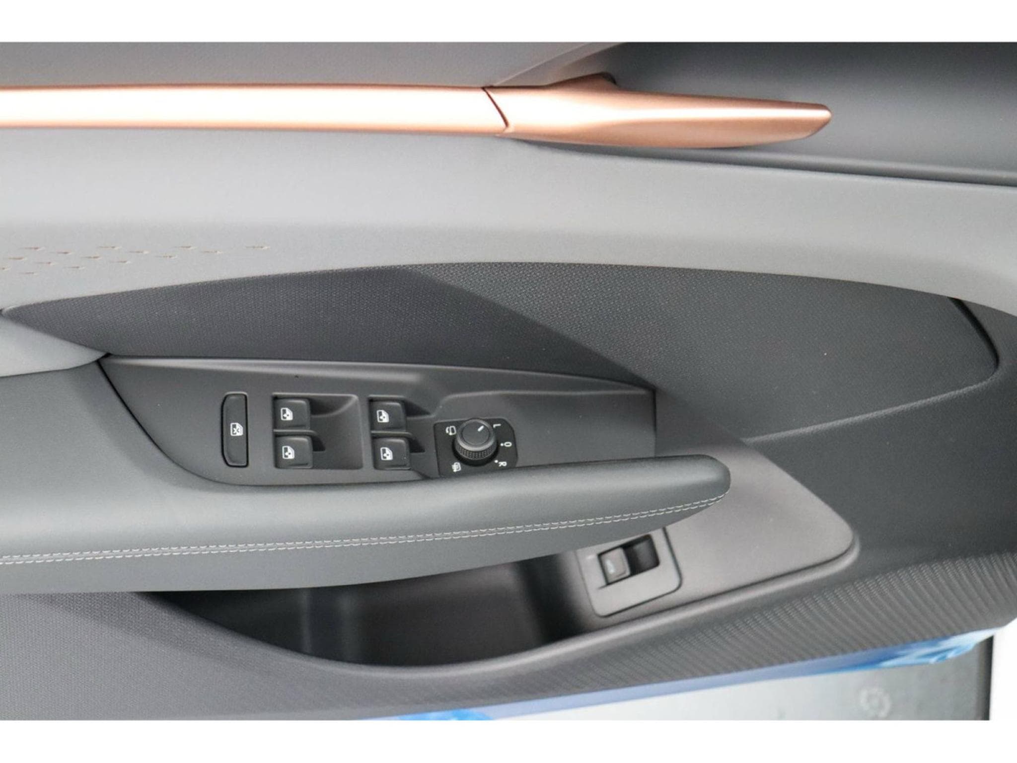 Cupra Terramar Cupra Terramar 1.5 eTSI Hybrid 150 DSG7 V (2026) - Photo 14