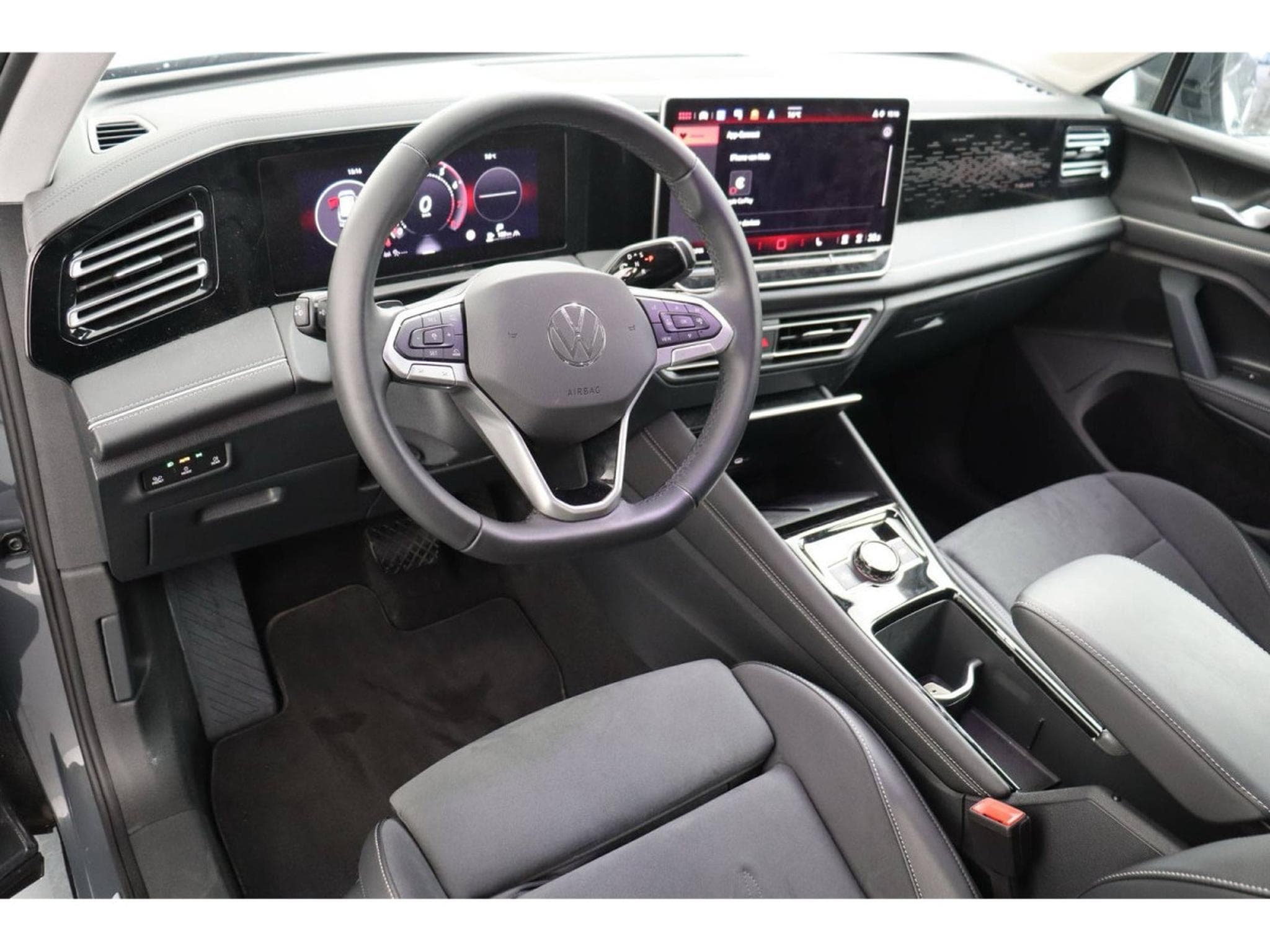 VW Tiguan Volkswagen Tiguan 1.5 eTSI 150 DSG7 Life business (2025) - Photo 7