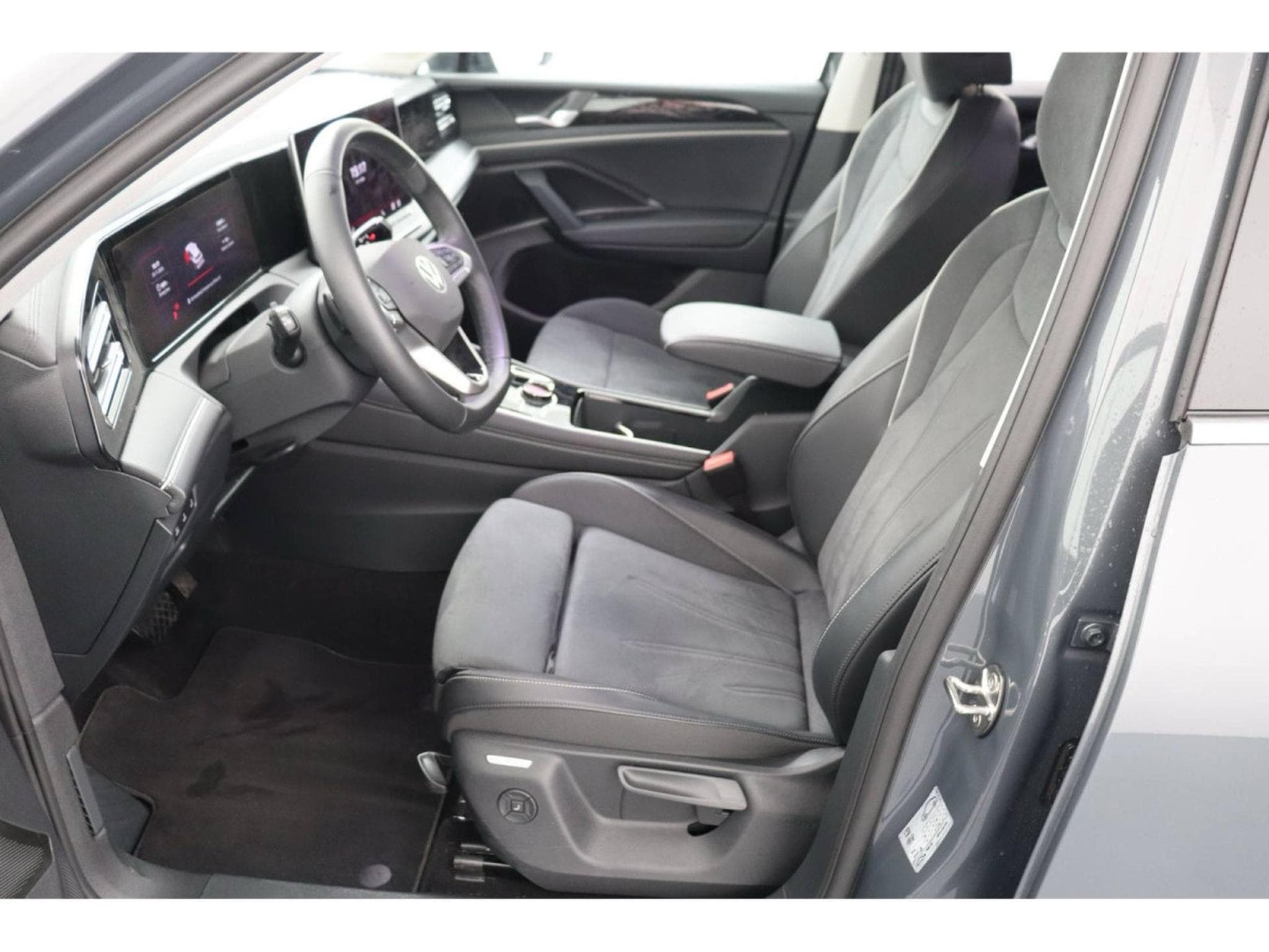 VW Tiguan Volkswagen Tiguan 1.5 eTSI 150 DSG7 Life business (2025) - Photo 8