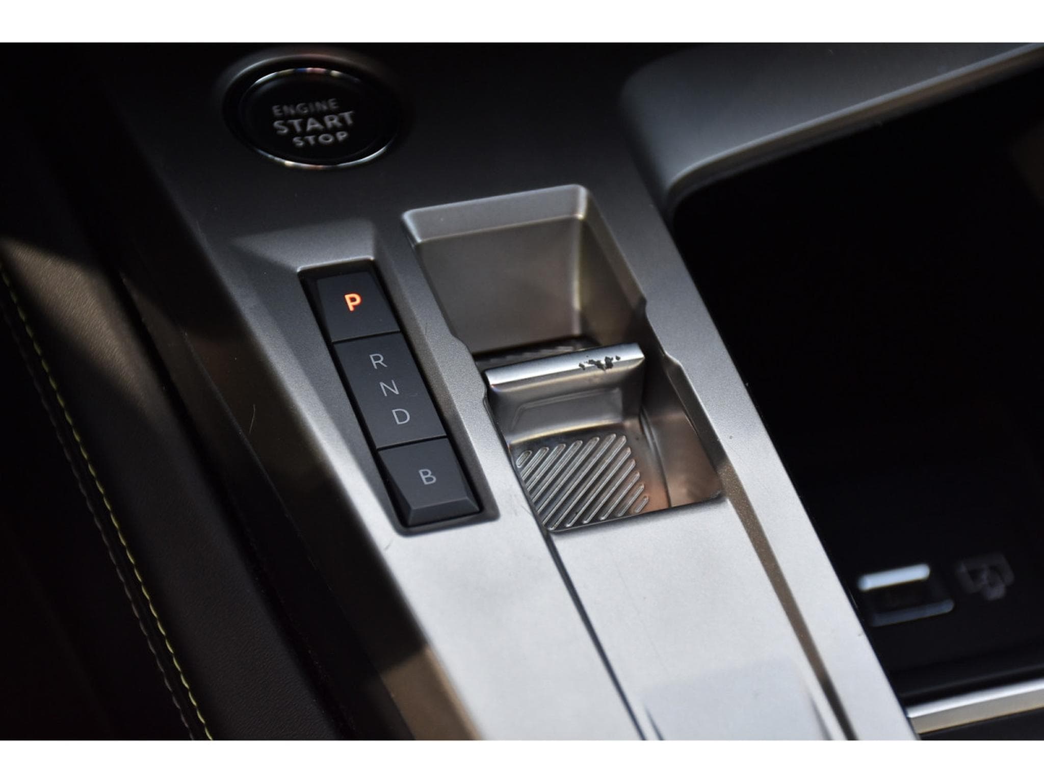 Peugeot 308 SW 1.6 PHEV Hybrid 225 GT e-EAT8 FOCAL ACC CAM360 1° MAIN (2024) - Photo 19