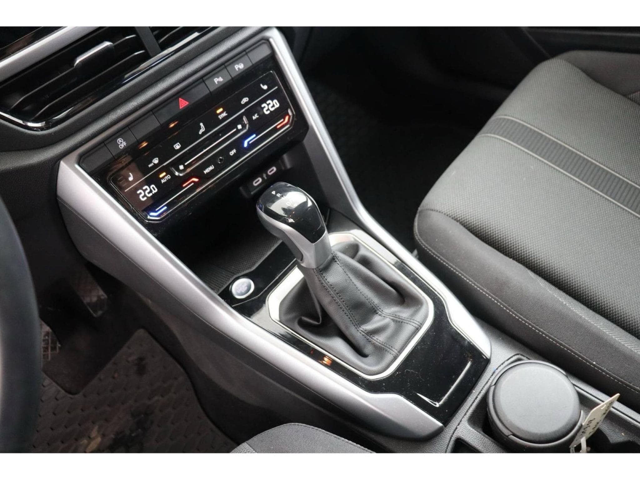 VW T-Roc 1.5 TSI EVO 150 DSG Life Plus (2024) - Photo 8