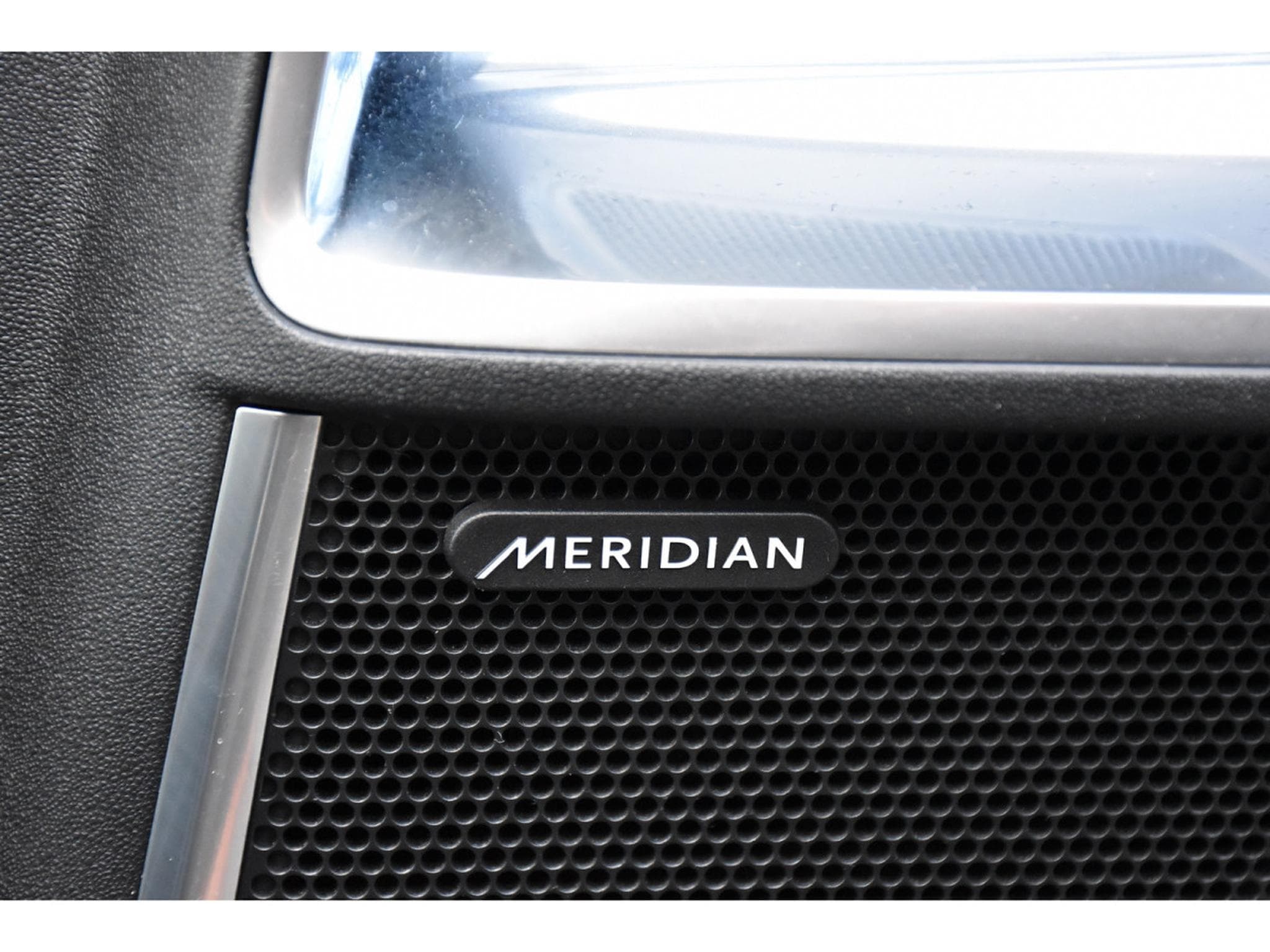 Jaguar E-Pace P200 AWD Aut. S CUIR MERIDIAN LANE GPS CAM JA19 1° MAIN (2020) - Photo 18