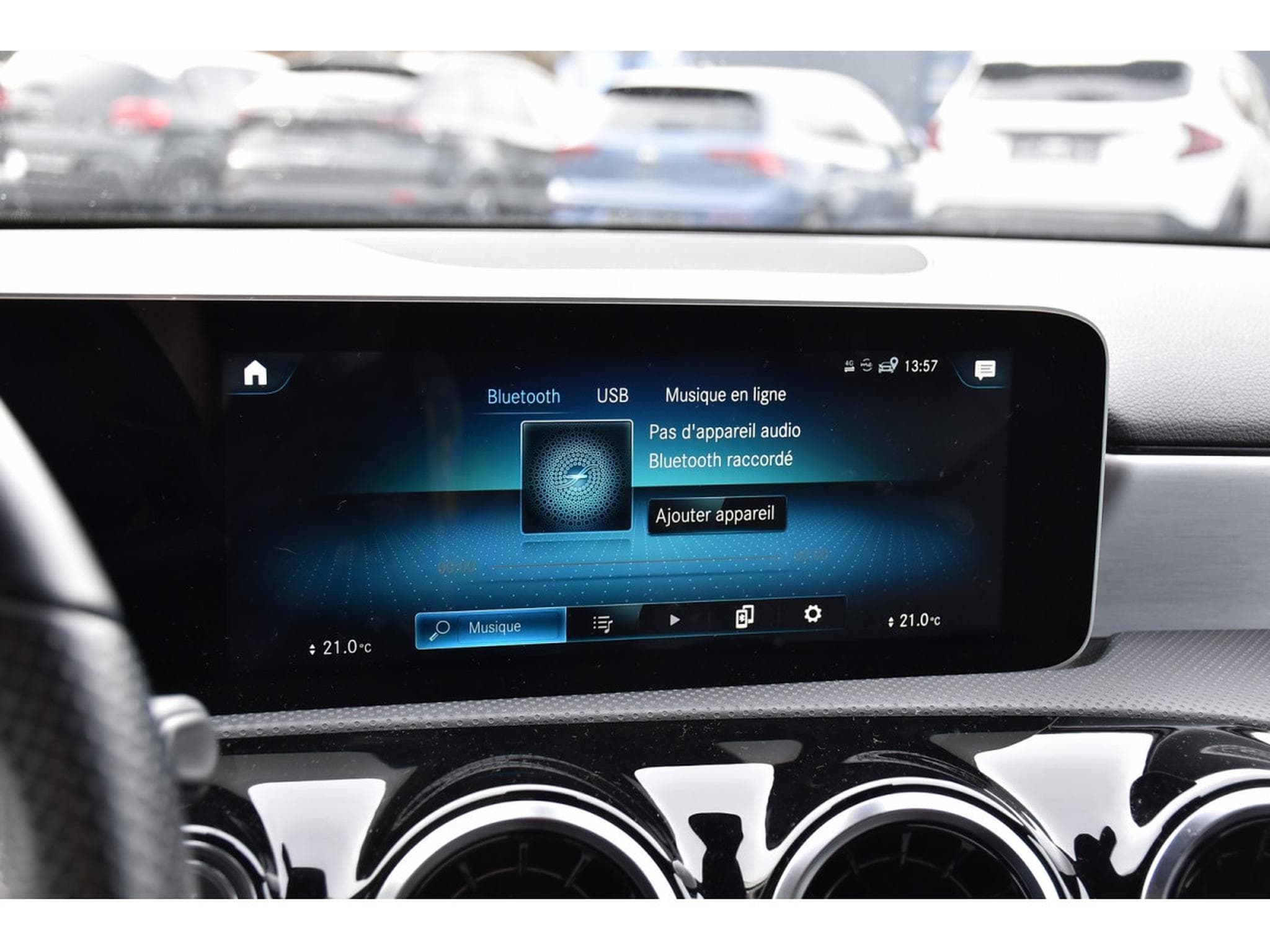 Mercedes A 200 AMG Line 7G-Tronic NIGHT CAM ALU19 1° MAIN (2020) - Photo 11