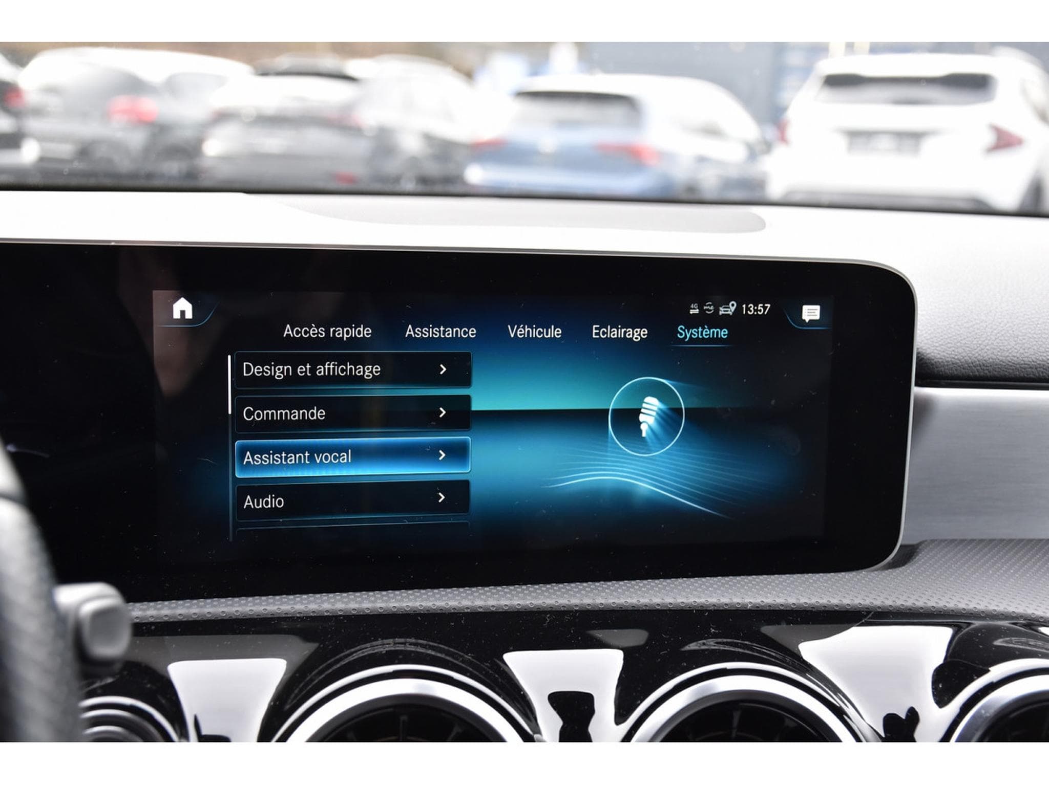 Mercedes A 200 AMG Line 7G-Tronic NIGHT CAM ALU19 1° MAIN (2020) - Photo 12