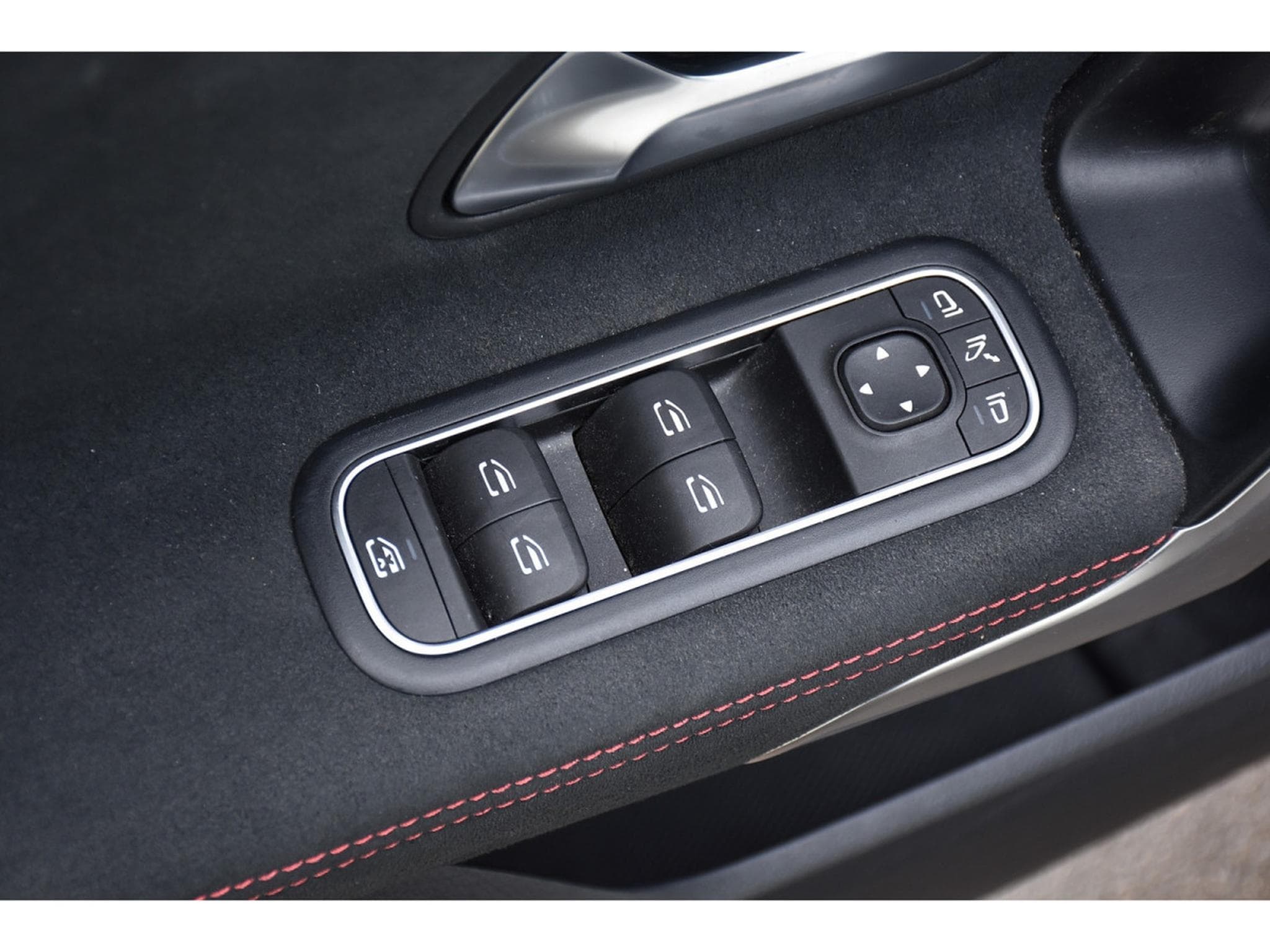 Mercedes A 200 AMG Line 7G-Tronic NIGHT CAM ALU19 1° MAIN (2020) - Photo 19