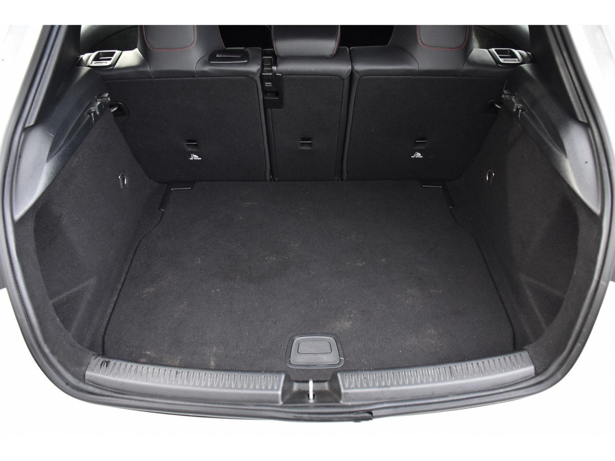 Mercedes A 200 AMG Line 7G-Tronic NIGHT CAM ALU19 1° MAIN (2020) - Photo 20