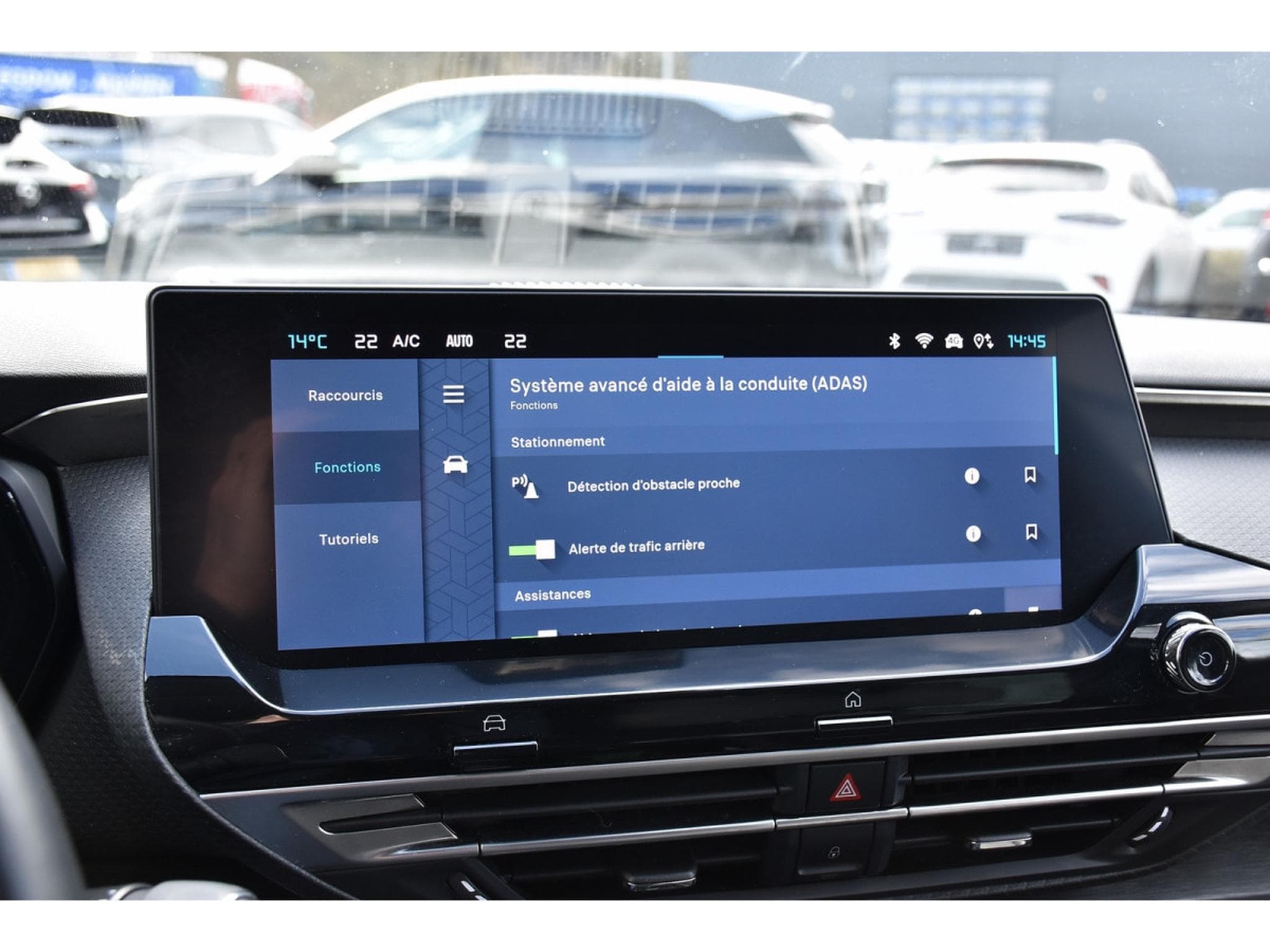 Citroën C5 X 1.2 PureTech PLUS EAT8 CUIR ACC HUD LANE 1° MAIN (2024) - Photo 12