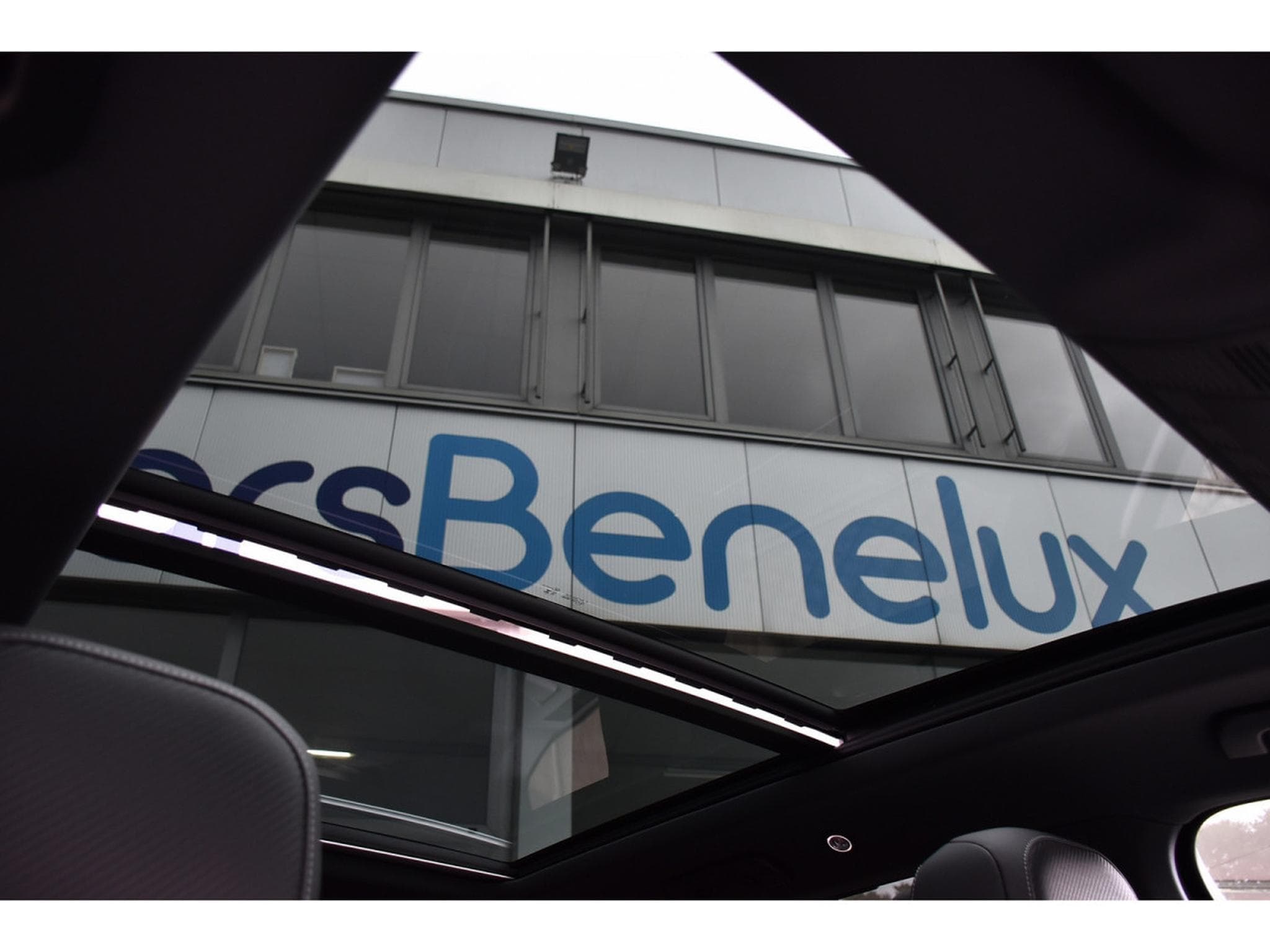 VW Touareg 3.0 TDI 4Motion R-Line Tip. SUSP PNEU PANO CUIR MEMO CHFF AD (2025) - Photo 9