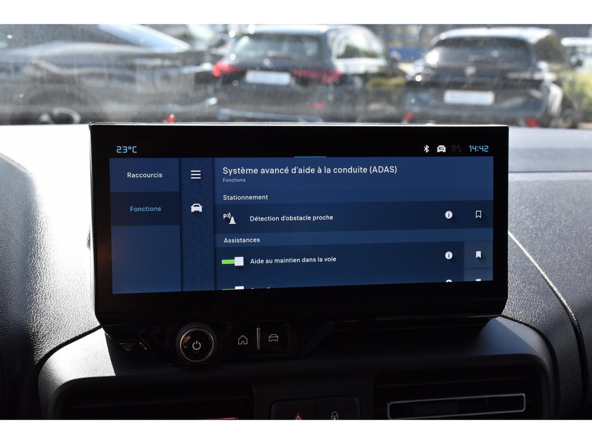 Citroën Berlingo 1.5 BlueHDI 130 EAT8 5 Pl. REGUL SMARTPHONE LED NEUF (2026) - Photo 13