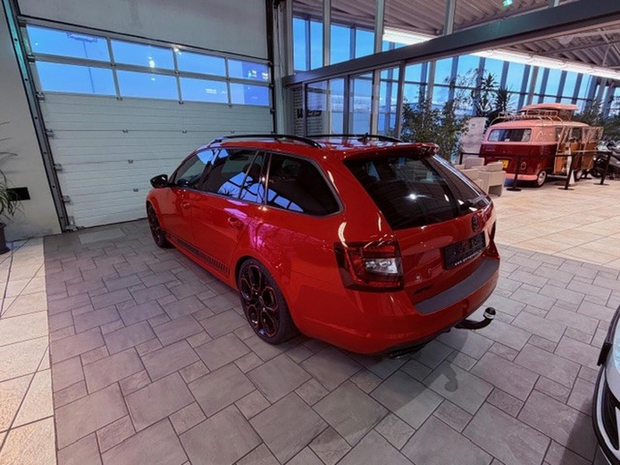 Skoda Octavia Combi RS 2.0 TSI DSG 180KW-245CV - Attelage - (2018) - Photo 2