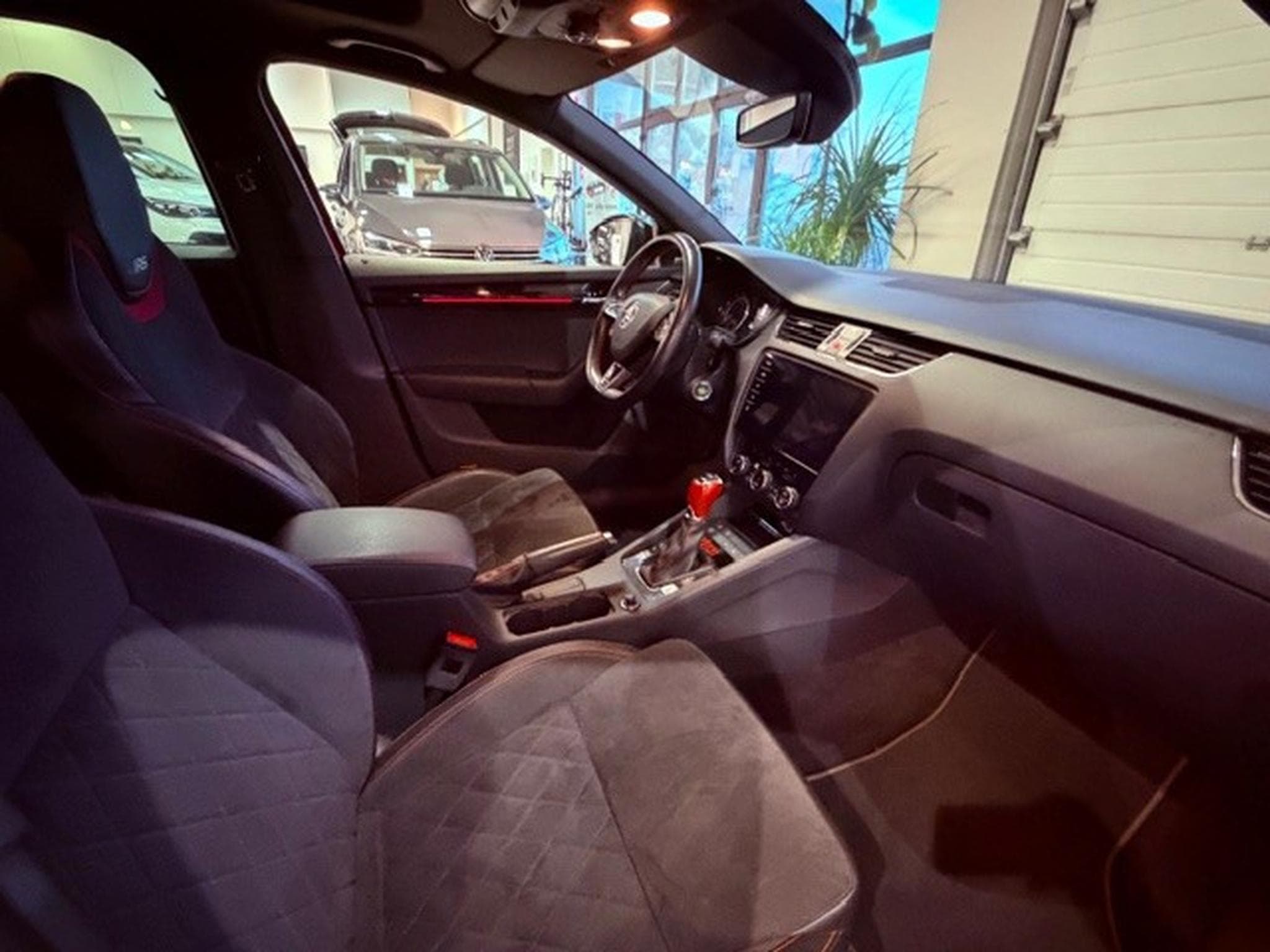 Skoda Octavia Combi RS 2.0 TSI DSG 180KW-245CV - Attelage - (2018) - Photo 5