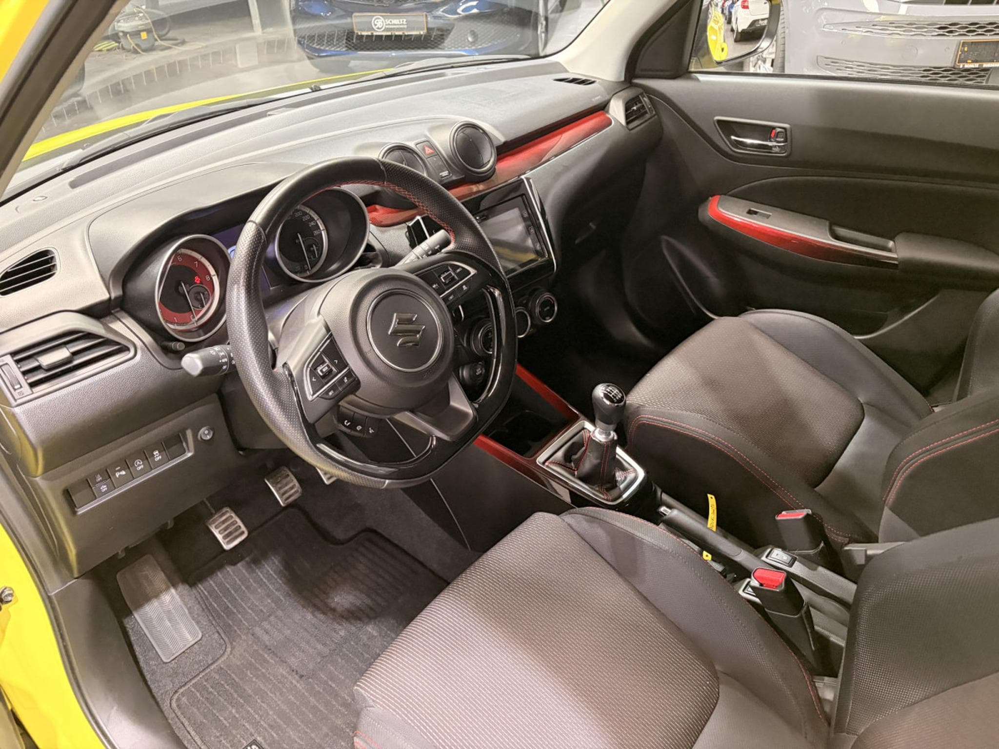 Suzuki Swift Sport 1.4 Essence 129HP (2021) - Foto 11