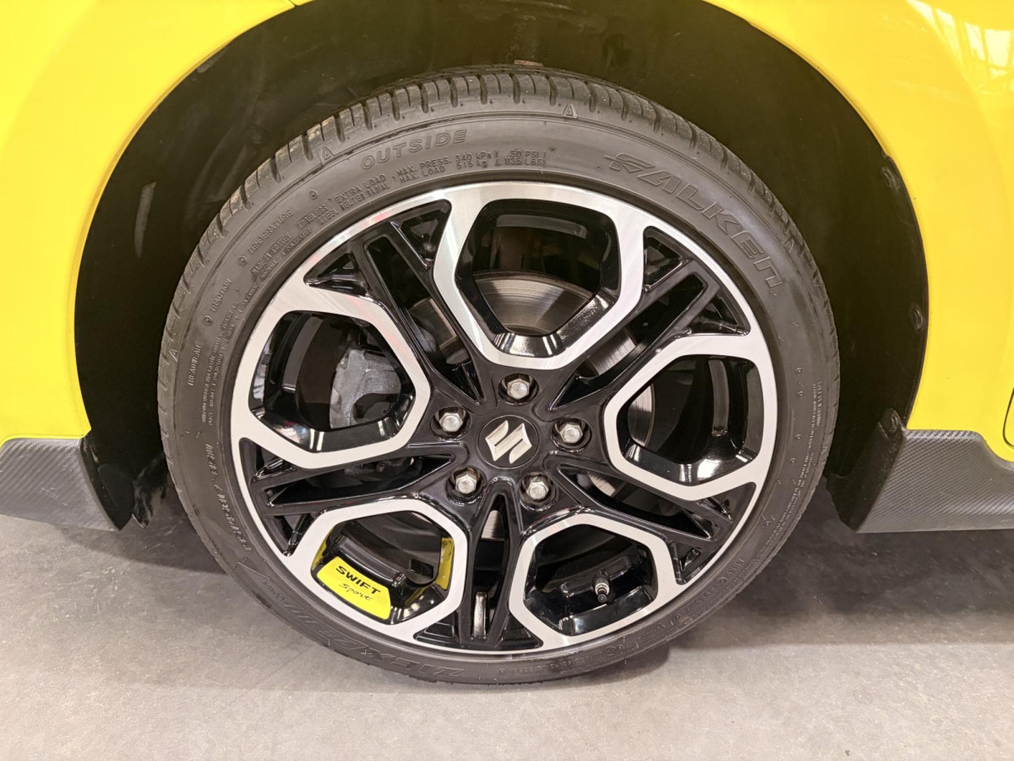 Suzuki Swift Sport 1.4 Essence 129HP (2021) - Foto 9