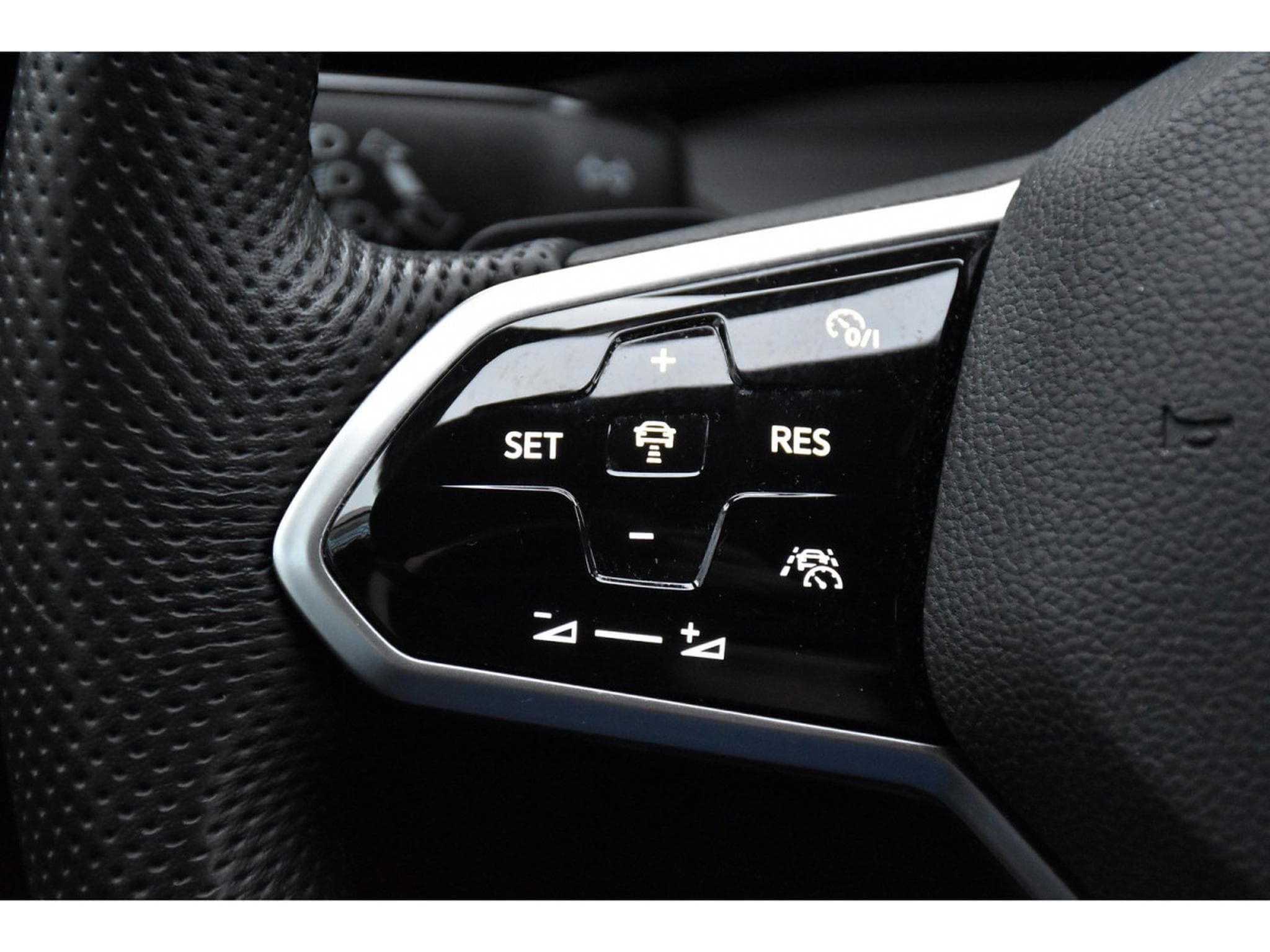 VW Golf GTI 2.0 TSI DSG CUIR MEMO HARMAN ACC TRAVEL GPS (2021) - Foto 20