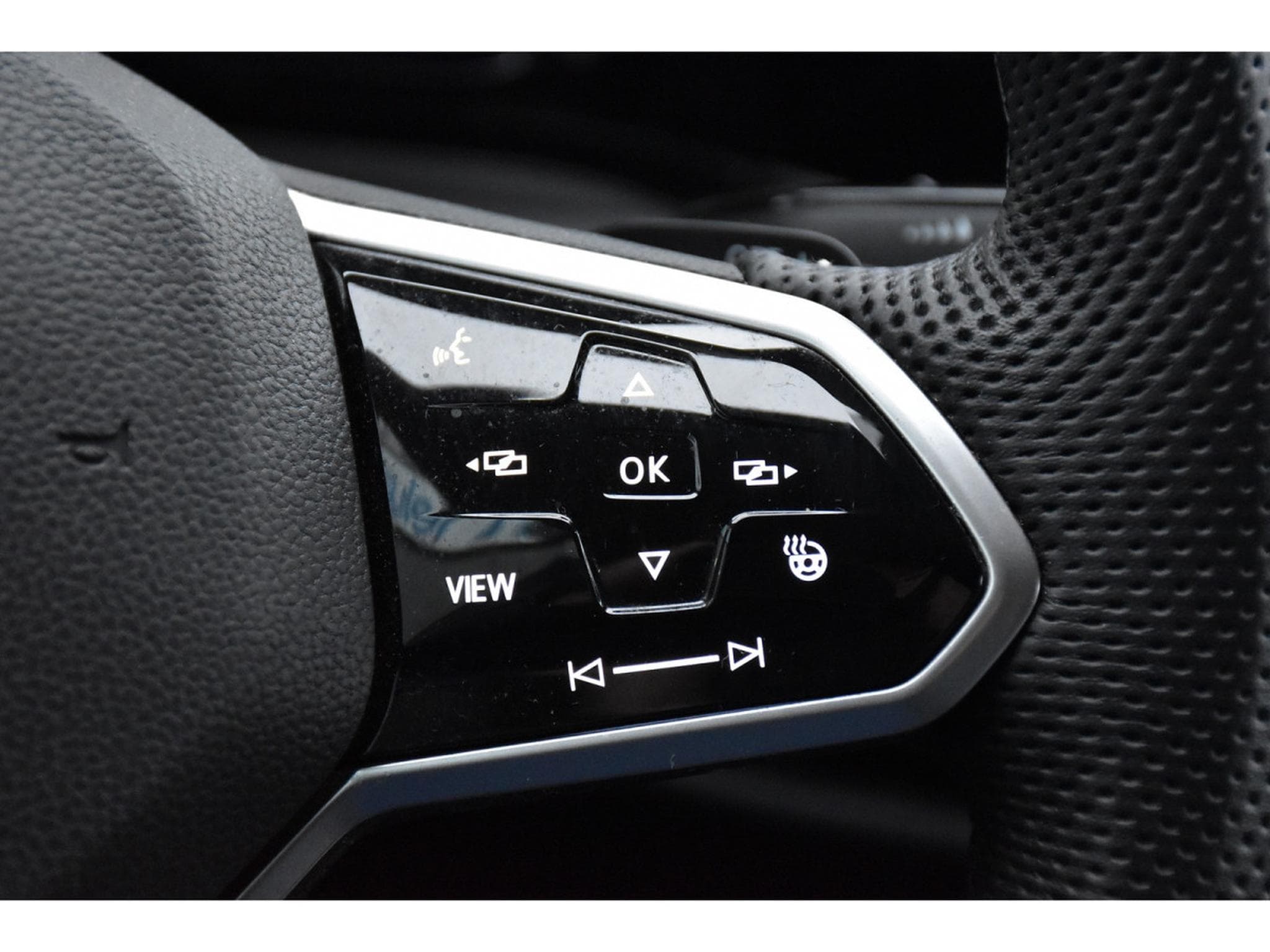 VW Golf GTI 2.0 TSI DSG CUIR MEMO HARMAN ACC TRAVEL GPS (2021) - Foto 21