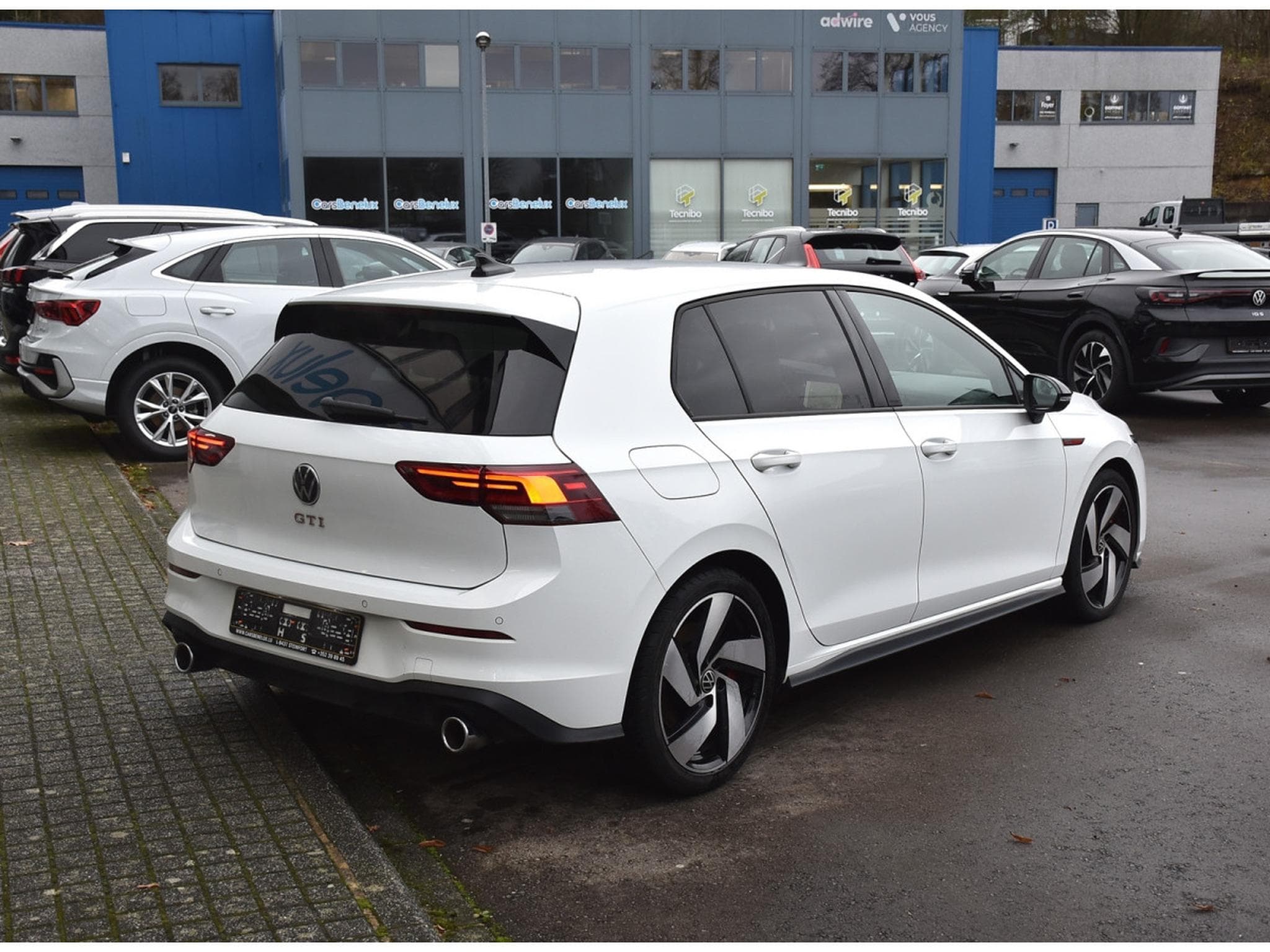 VW Golf GTI 2.0 TSI DSG CUIR MEMO HARMAN ACC TRAVEL GPS (2021) - Foto 4