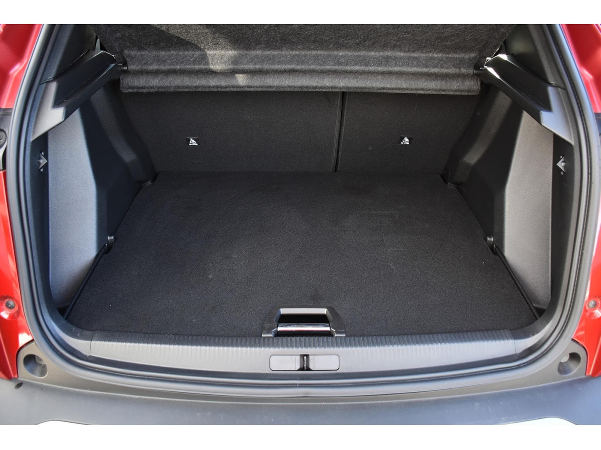 Peugeot 2008 1.2 PureTech Allure ACC GPS LANE SIDE CAM 360 1° MAIN (2024) - Foto 23