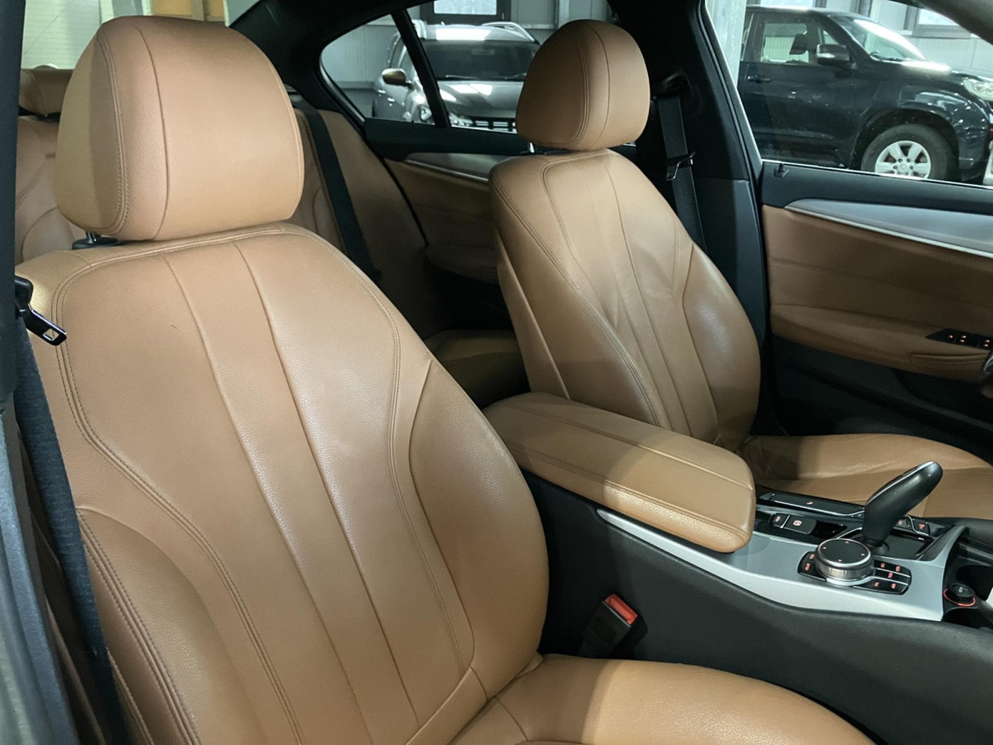 BMW 520 i 2.0 Essence 184 HP AUTO (2019) - Foto 10