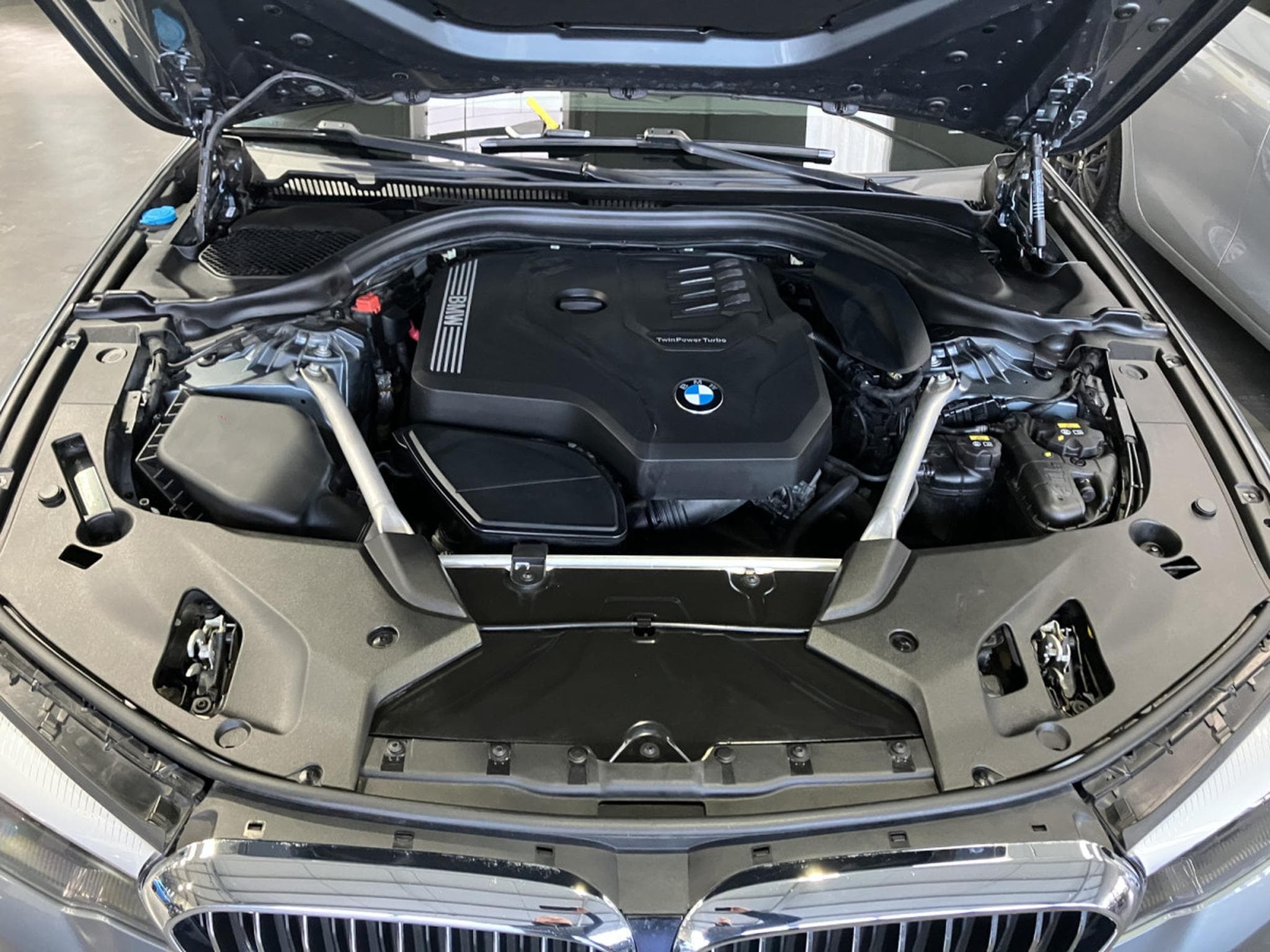 BMW 520 i 2.0 Essence 184 HP AUTO (2019) - Foto 13