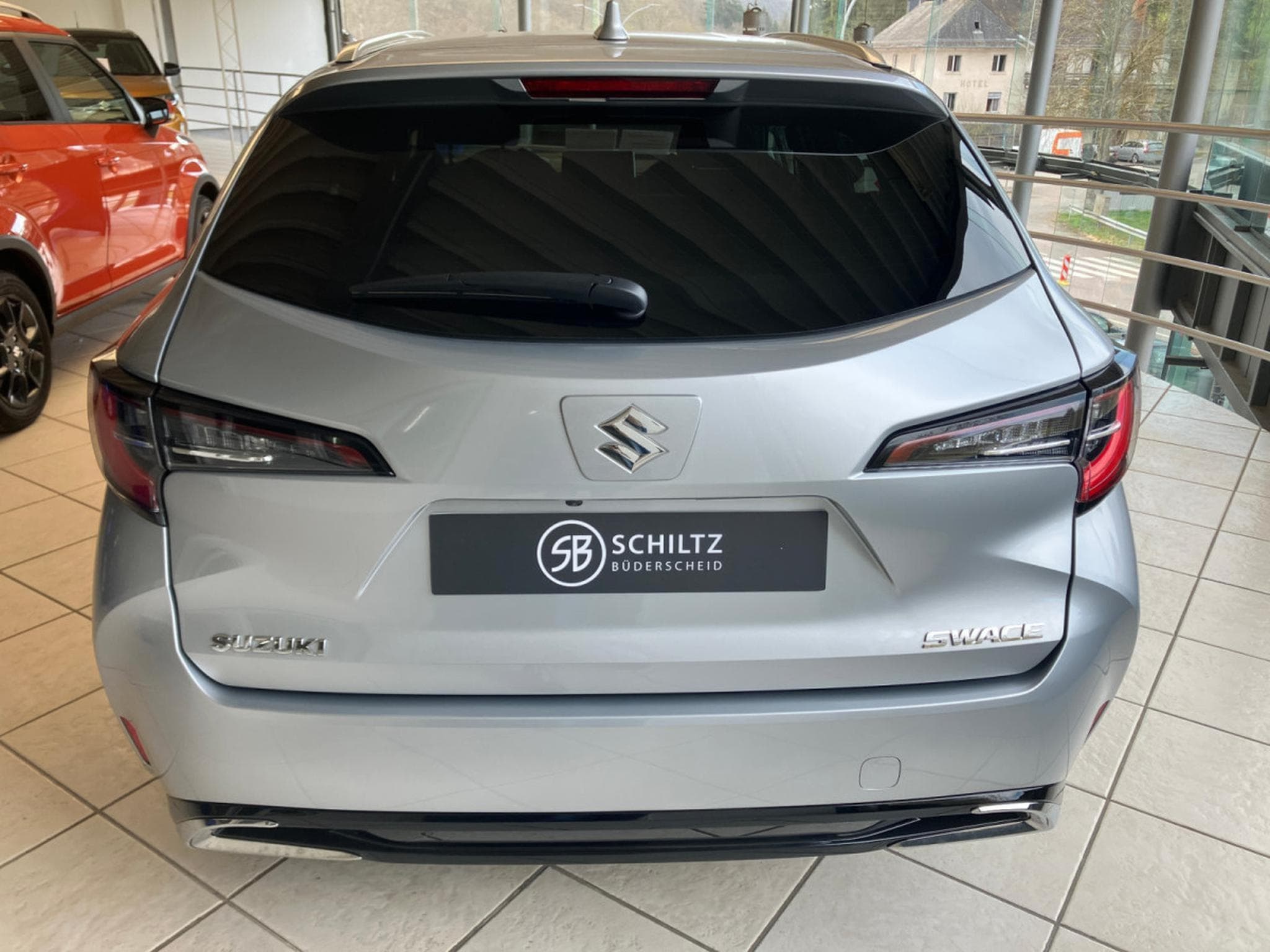 Suzuki Swace 1.8 Mild Hybrid GL+ 140HP (2025) - Foto 3