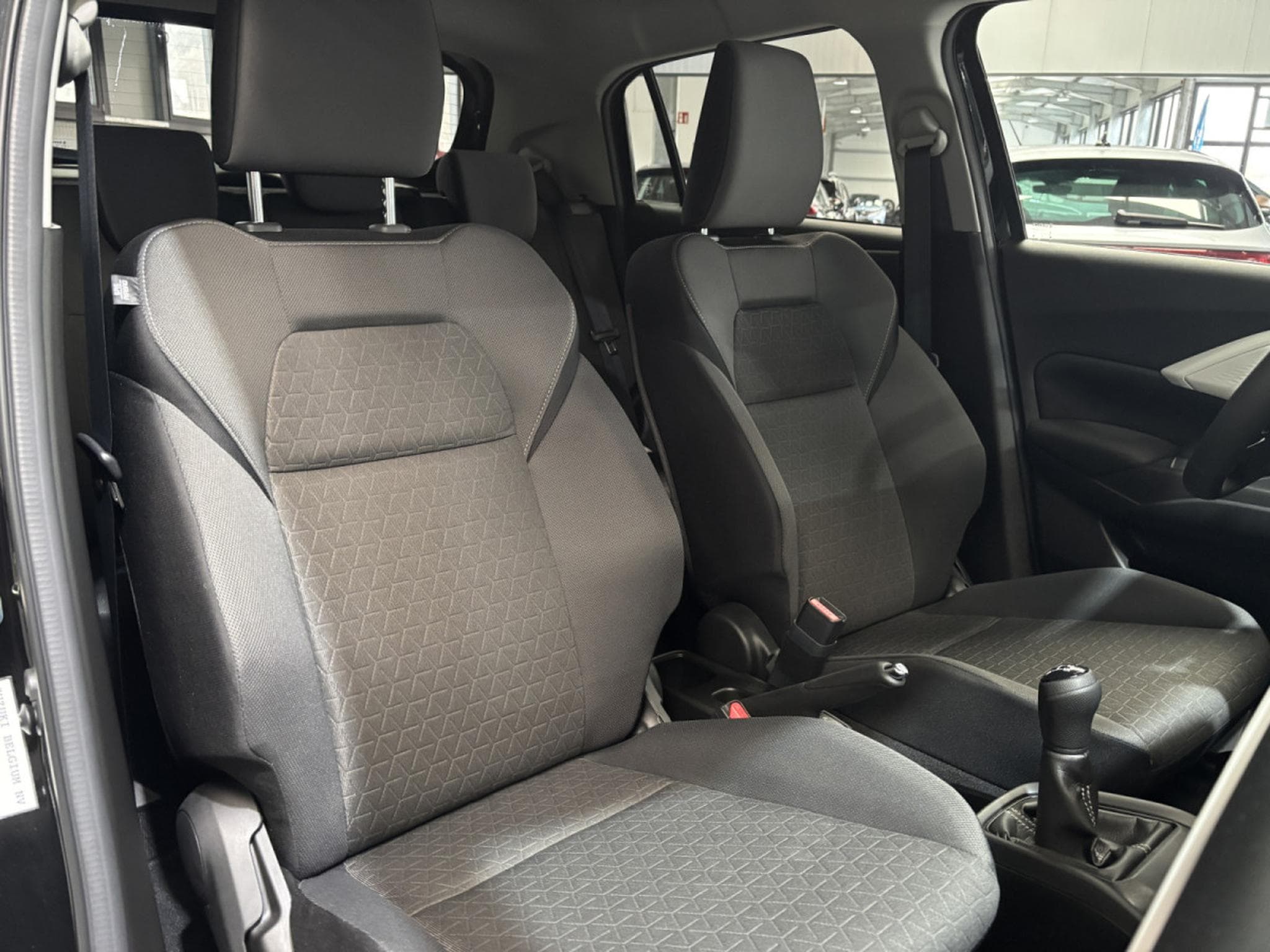 Suzuki Swift 1.2 GL+ (2025) - Photo 12