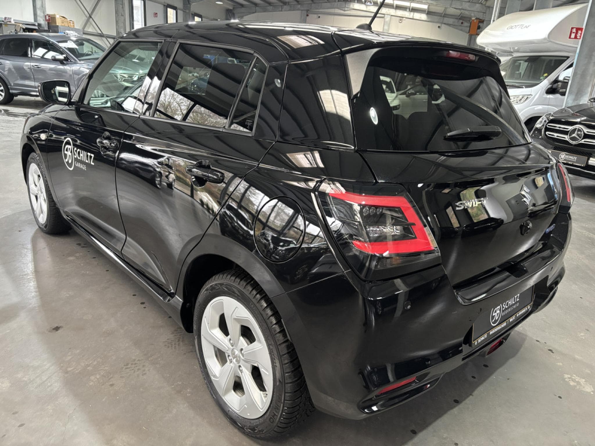 Suzuki Swift 1.2 GL+ (2025) - Photo 5