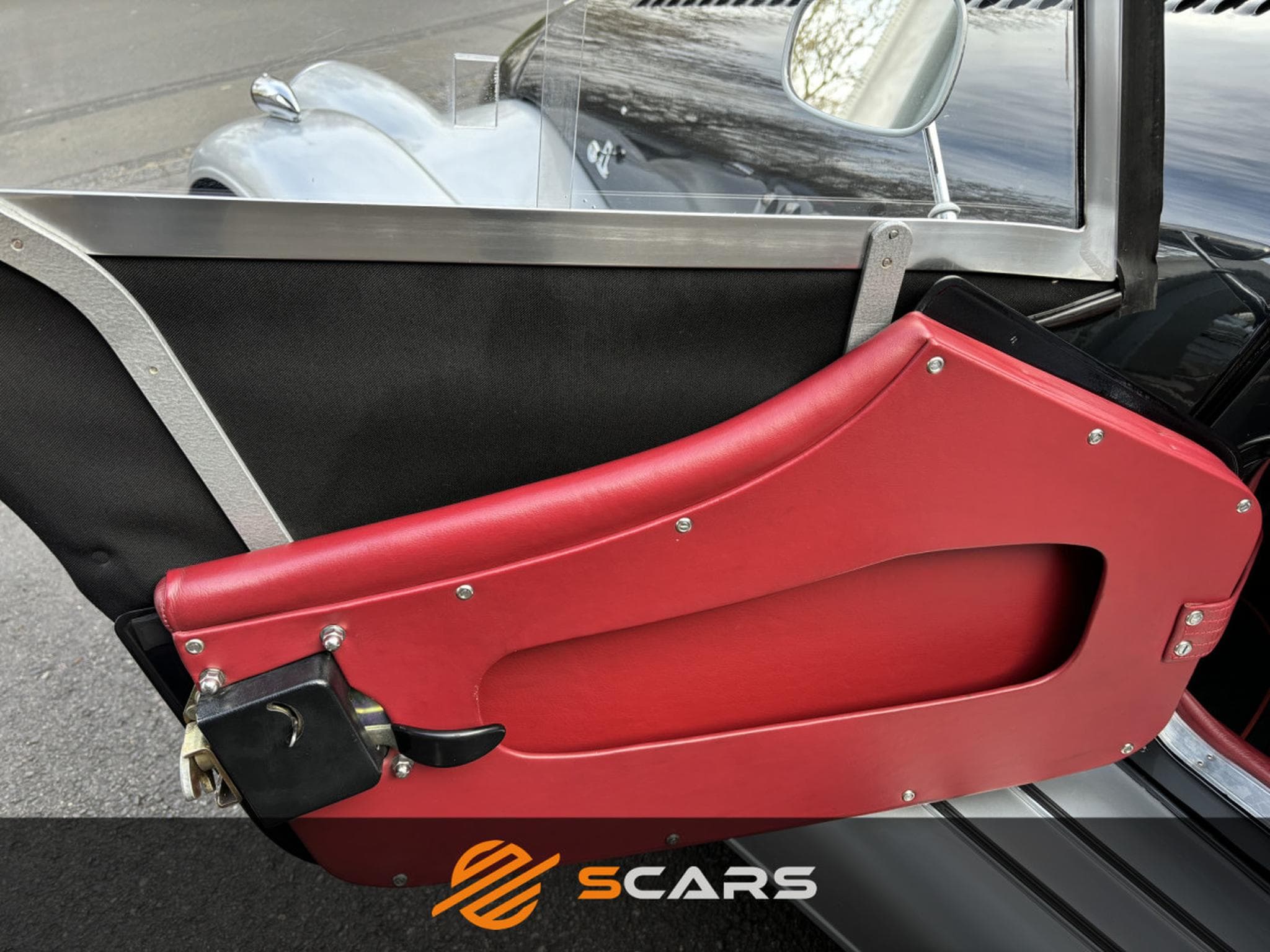 Morgan Plus 8 4.0 V8 Cabrio (1997) - Photo 10